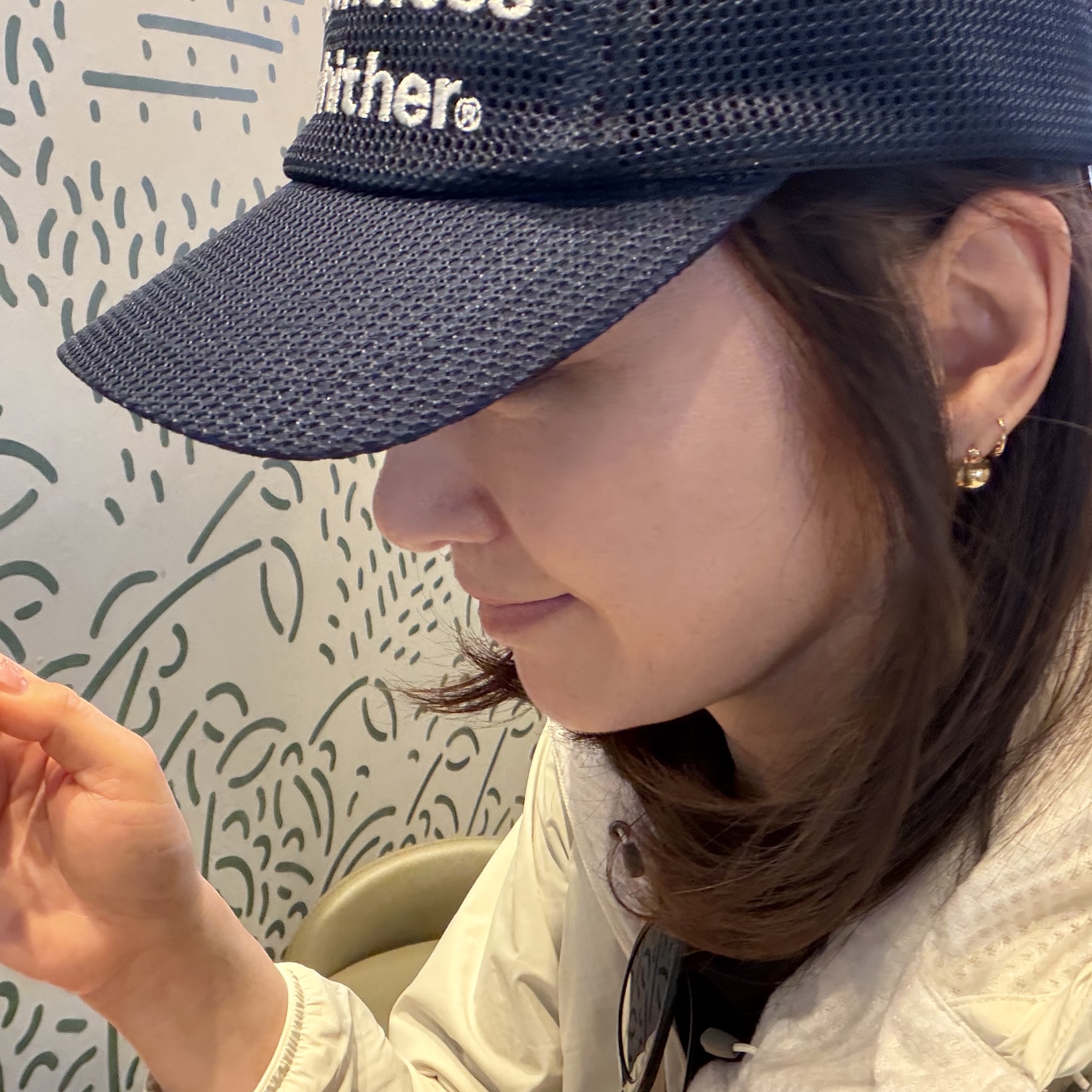 [KREAM 단독] runwhither Mesh Cap Navy 착용 스타일 - 1