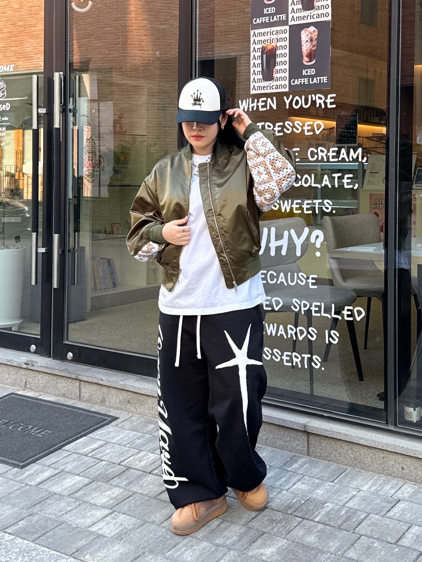 Stussy Crown Stock Trucker Cap Black 착용 스타일