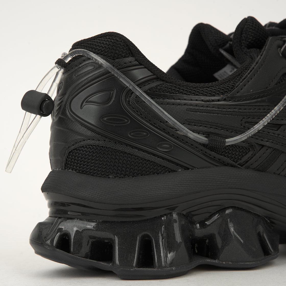 아식스 x 요아소비 젤 키네틱 Y 블랙 블랙(Asics x Yoasobi Gel-Kinetic Fluent Y Black Black) - 8