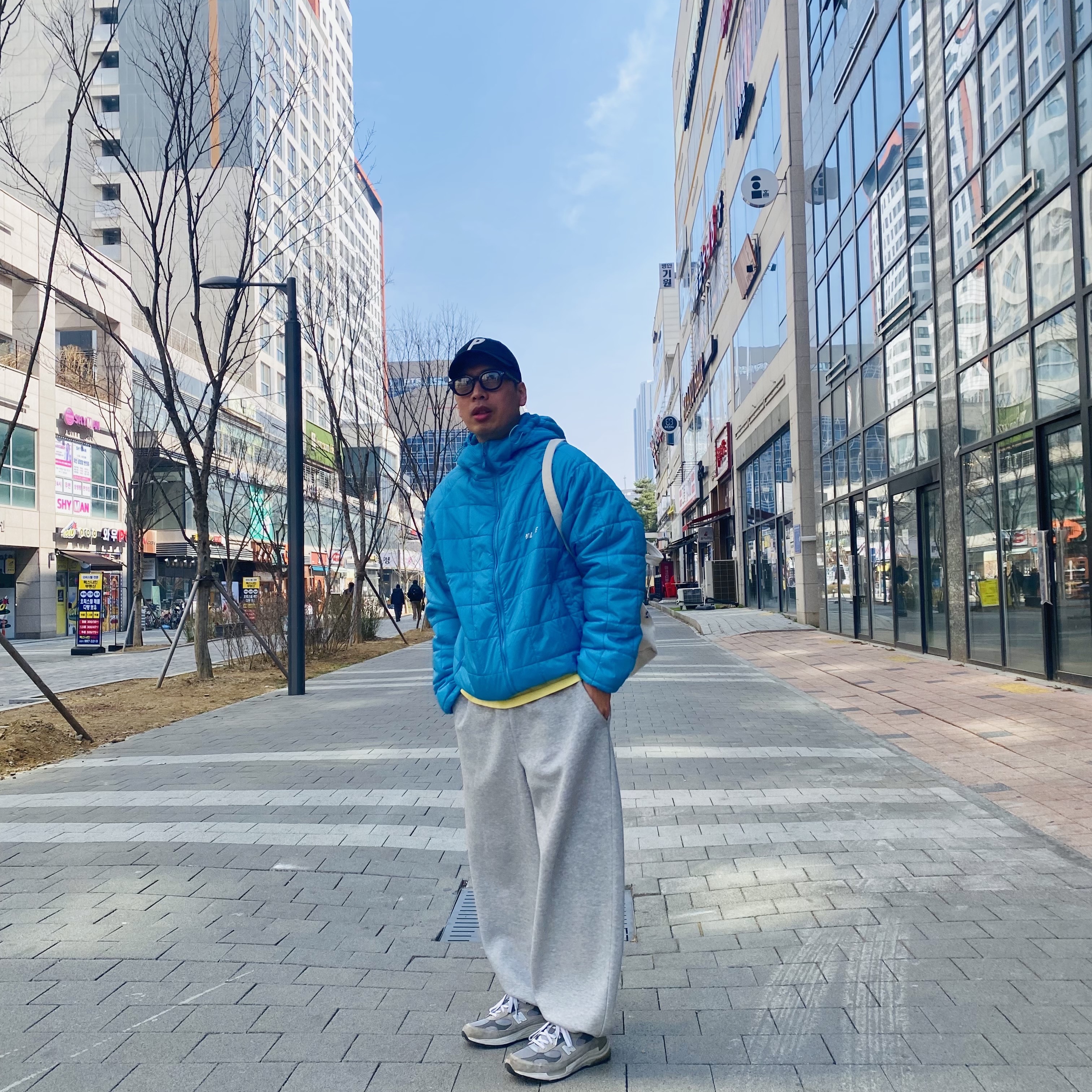 New Balance 992 Made in USA Grey - D Standard, Palace Microlite Jacket Aquatic Blue - 24FW 착용 스타일