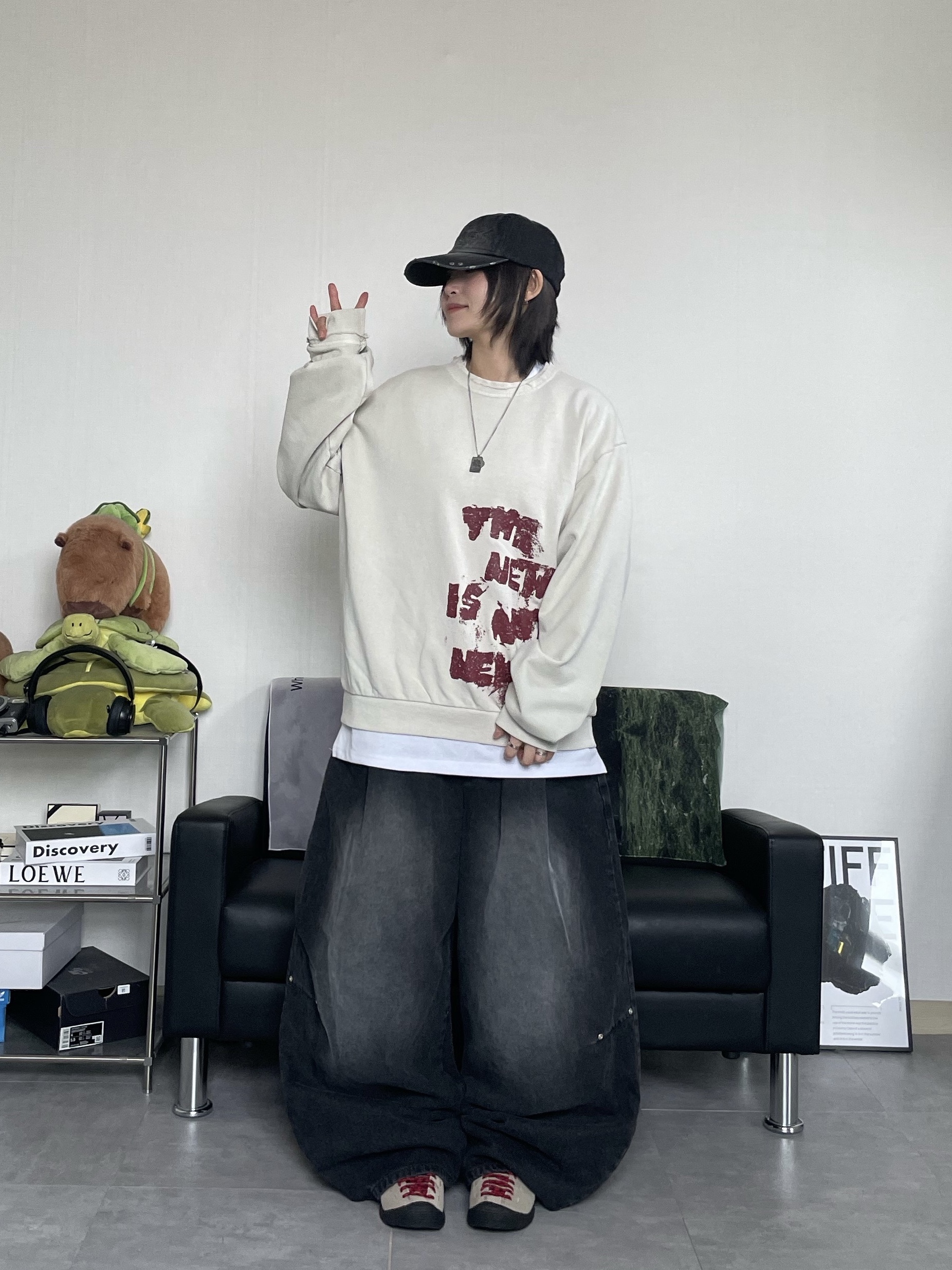 (W) Keen Jasper Suede Sneakers Silver Mink, Hello Sunrise Fish Oval Logo Relaxed Fit 6P Cap Black 착용 스타일 - 1