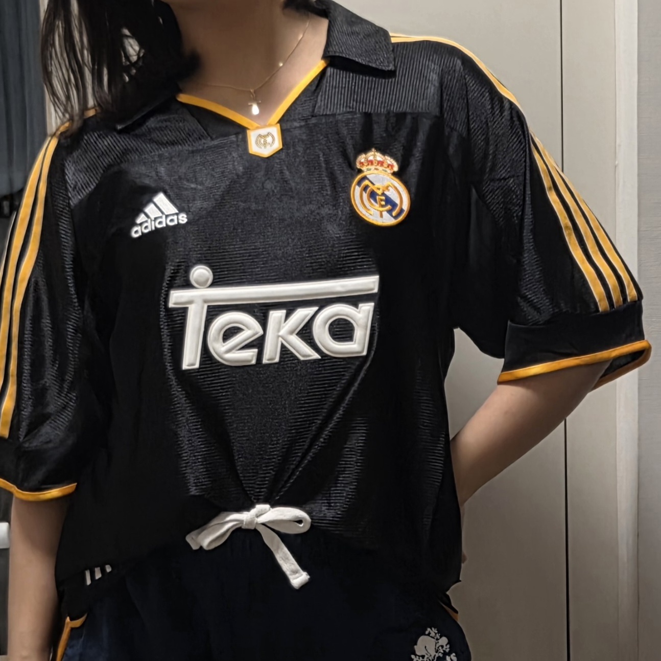 Adidas Real Madrid 99/00 Away Jersey Black - KR Sizing (Non Marking Ver.) 착용 스타일