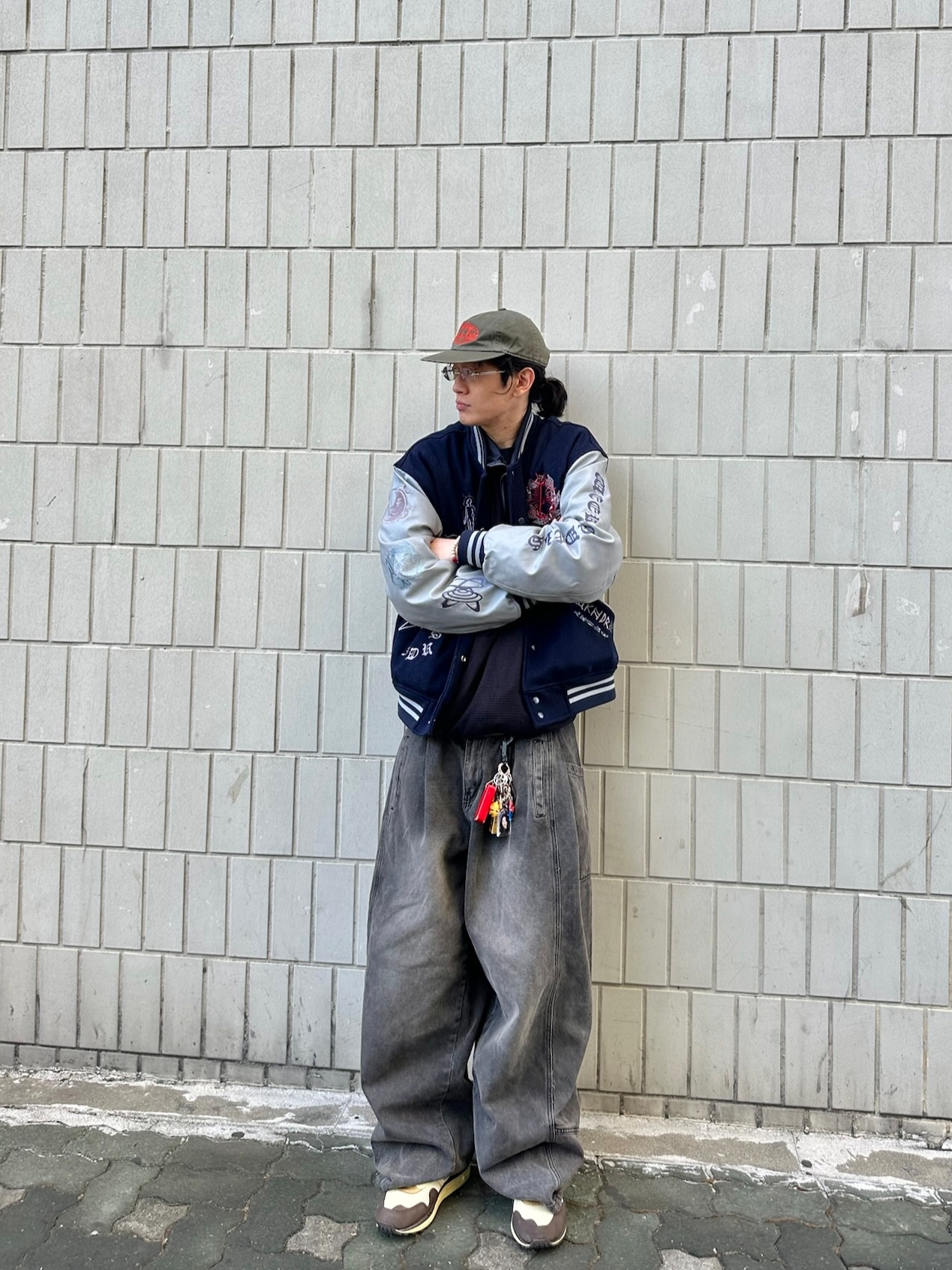 Gentle Monster x Maison Margiela MM217 Silver Clear, Supreme Floating Keychain Red - 23FW 착용 스타일 - 2