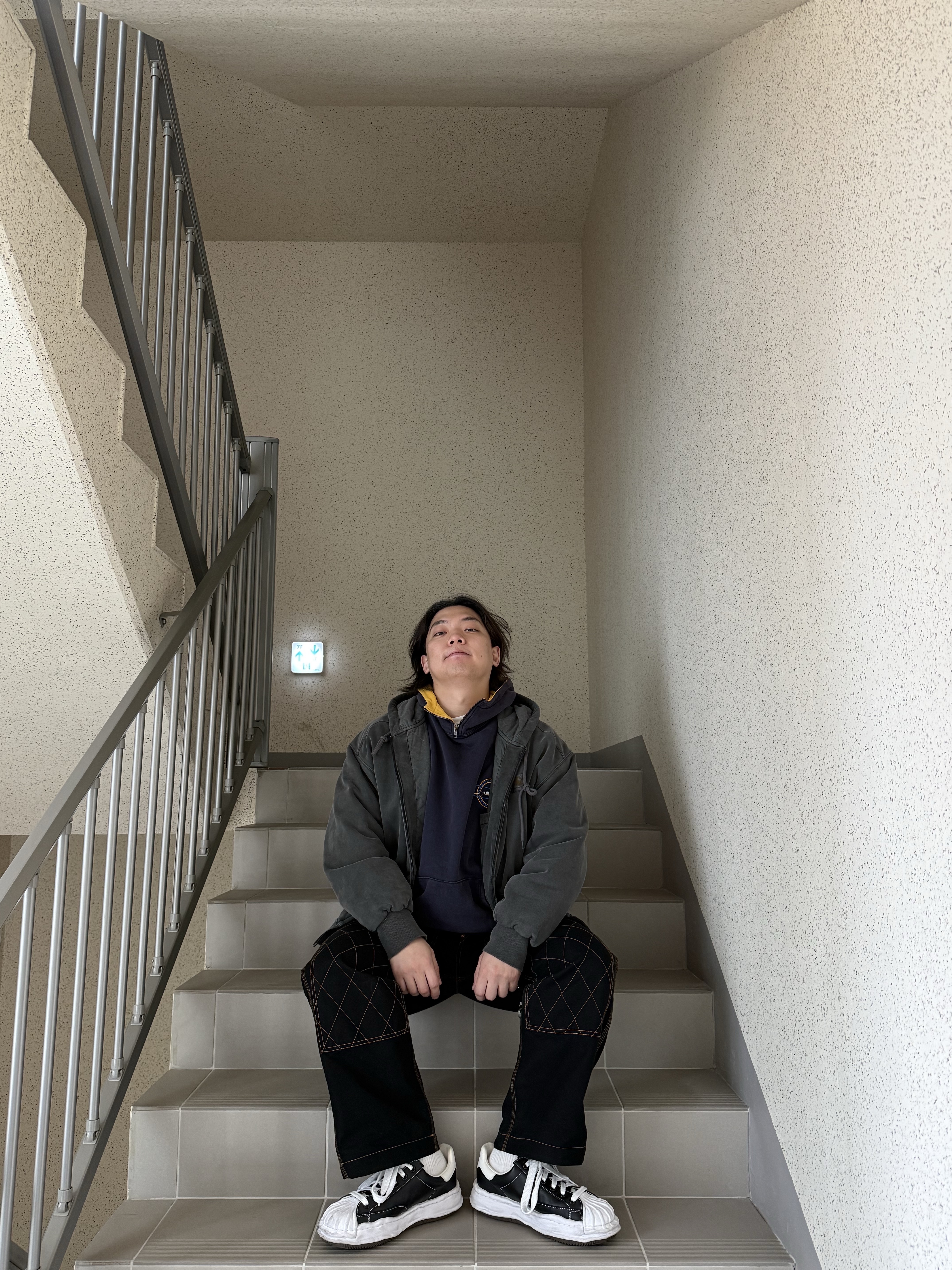 Maison Mihara Yasuhiro Blakey OG Sole Leather Low-top Sneakers Black 착용 스타일 - 6