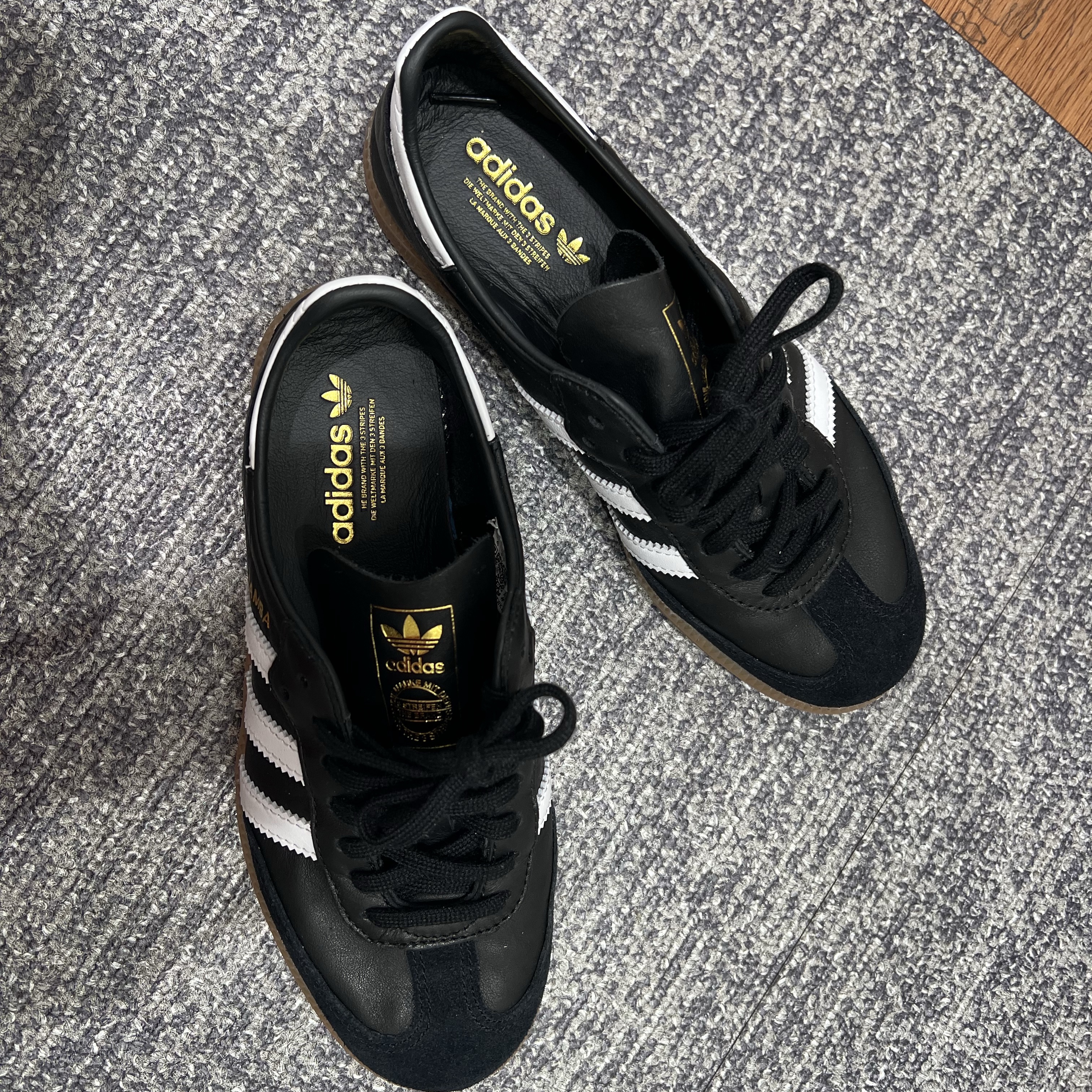 Adidas Samba Decon Core Black 착용 스타일 - 1