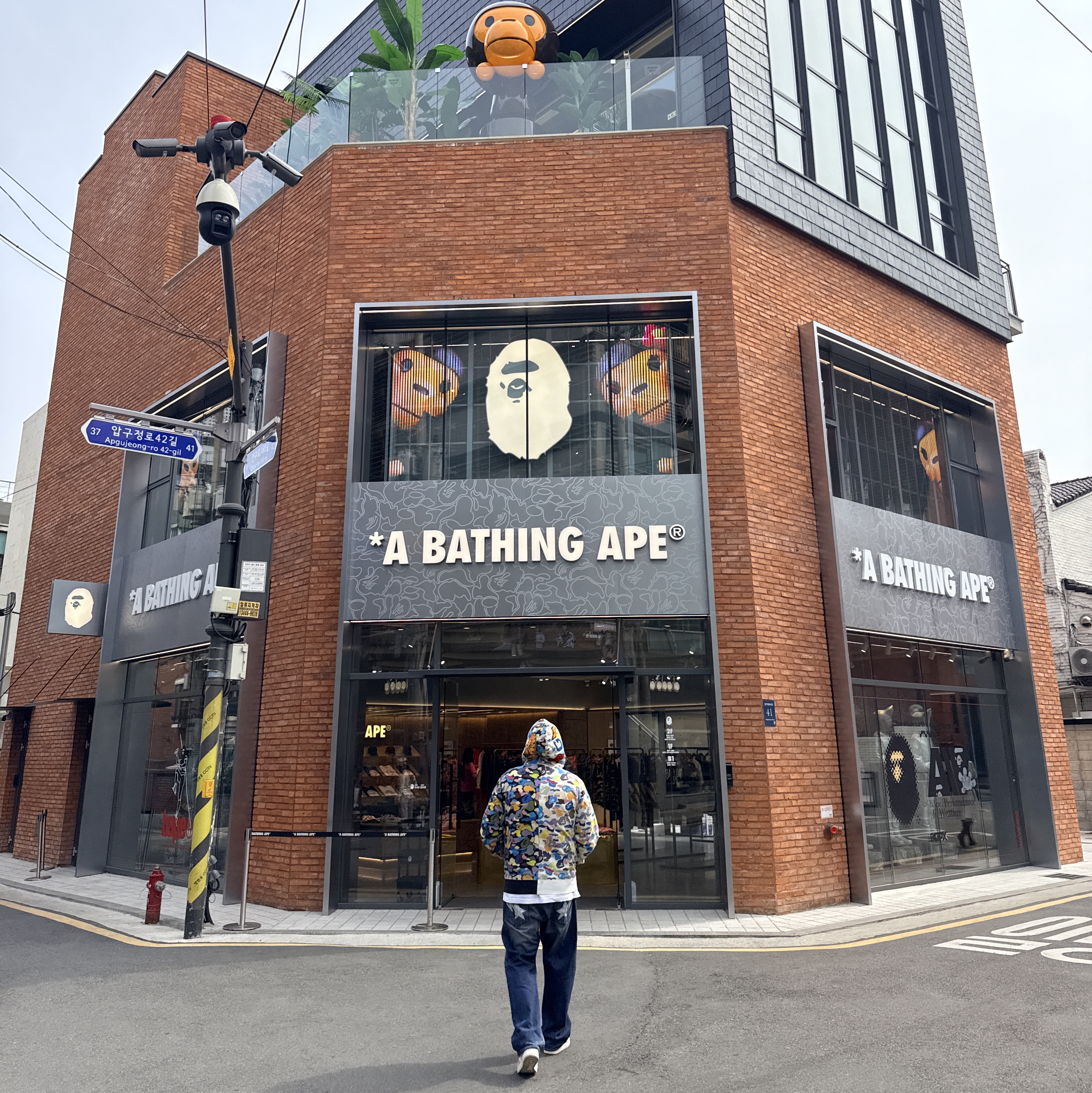 Gentle Monster x Maison Margiela MM114 Black Clear, Supreme Lasered Denim Camp Cap White - 24FW 착용 스타일 - 1