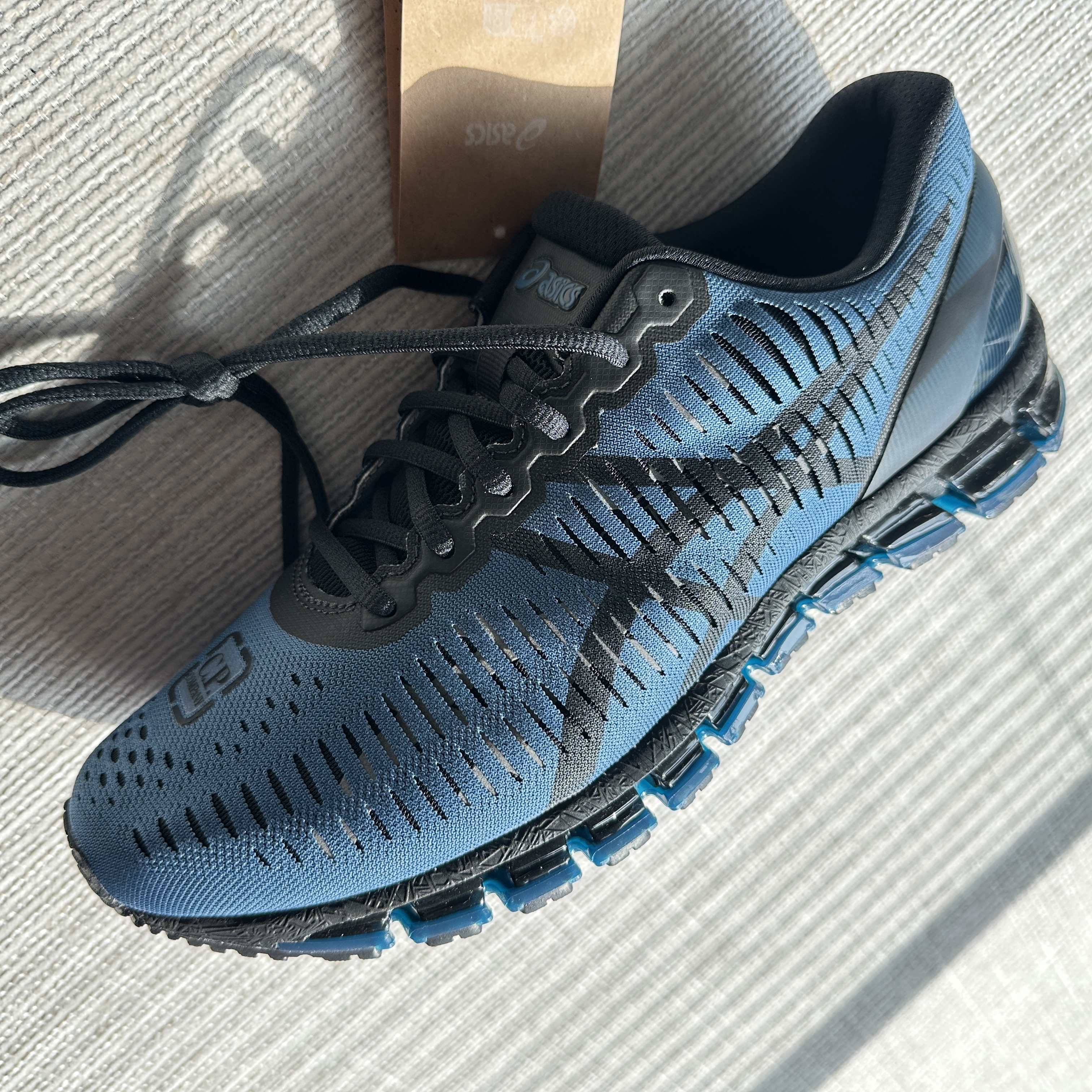 Asics x C.P. Company Gel-Quantum 360 I Moroccan Blue Caviar 착용 스타일