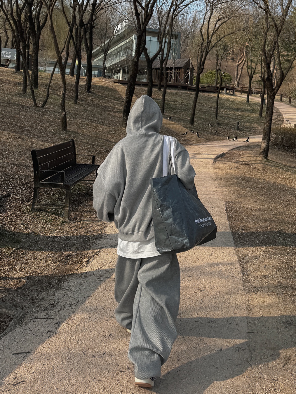 Adidas Campus 00s Core Black Cloud White, Stussy Chenille S Low Pro Cap Black 착용 스타일 - 2