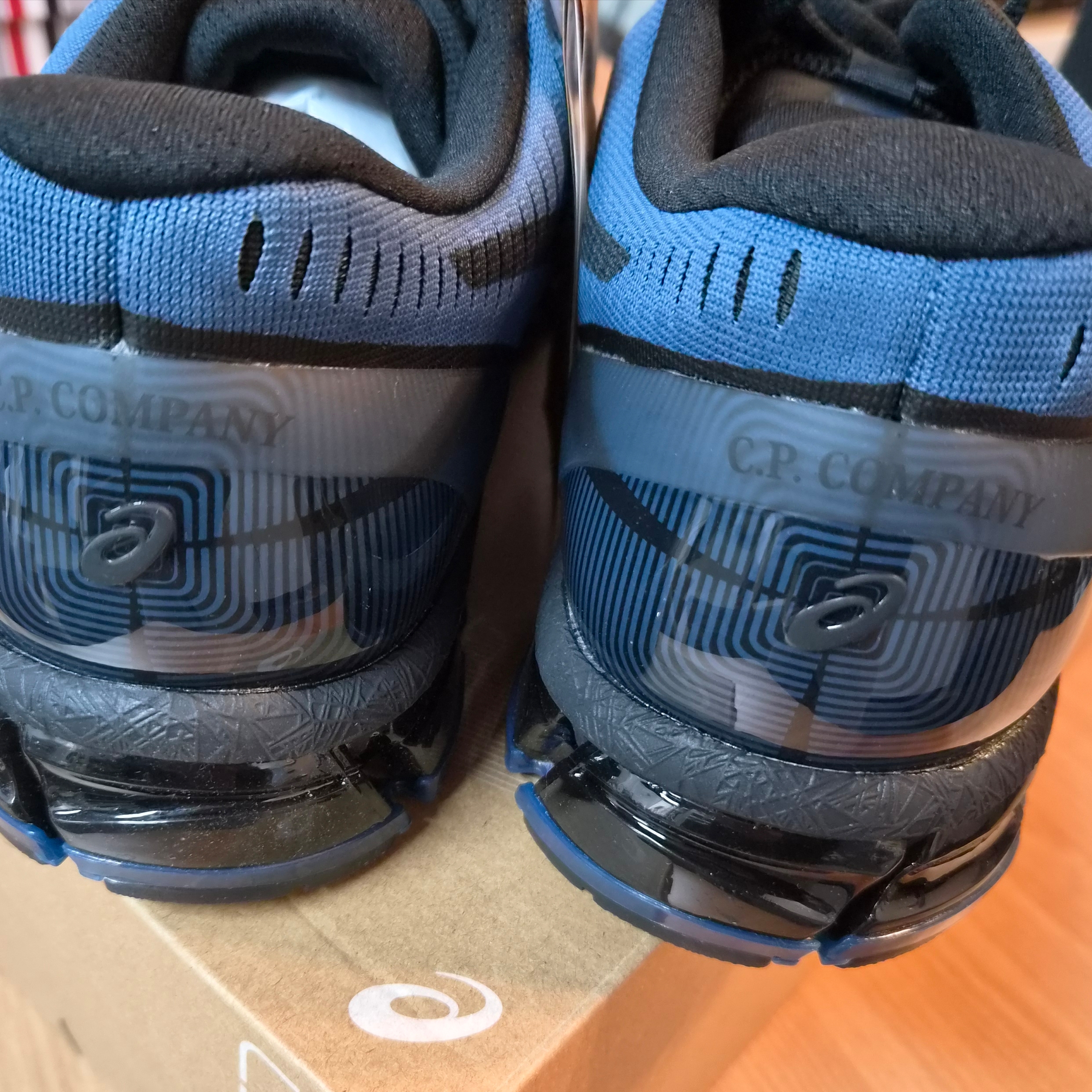 Asics x C.P. Company Gel-Quantum 360 I Moroccan Blue Caviar 착용 스타일 - 3