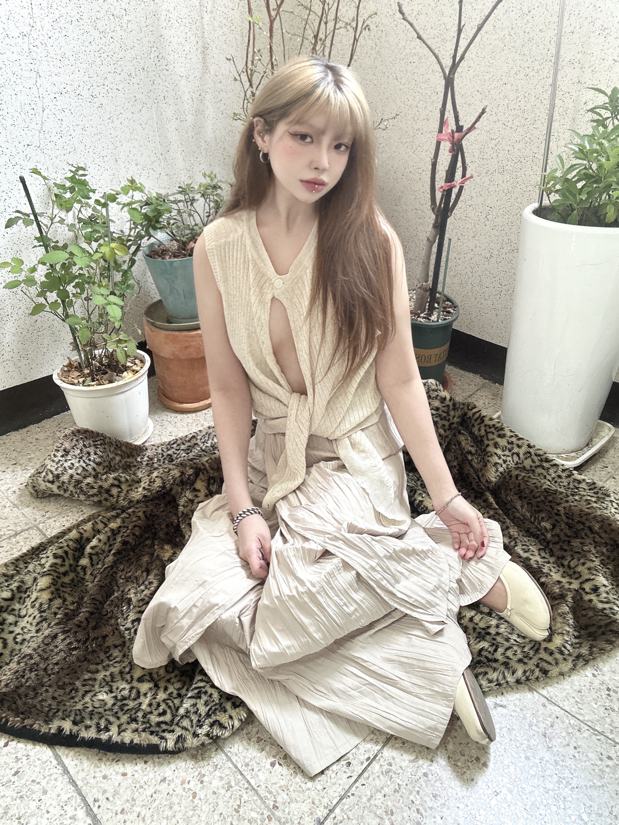 (W) Maison Margiela Tabi Ballet Flat Shoes Ivory 착용 스타일