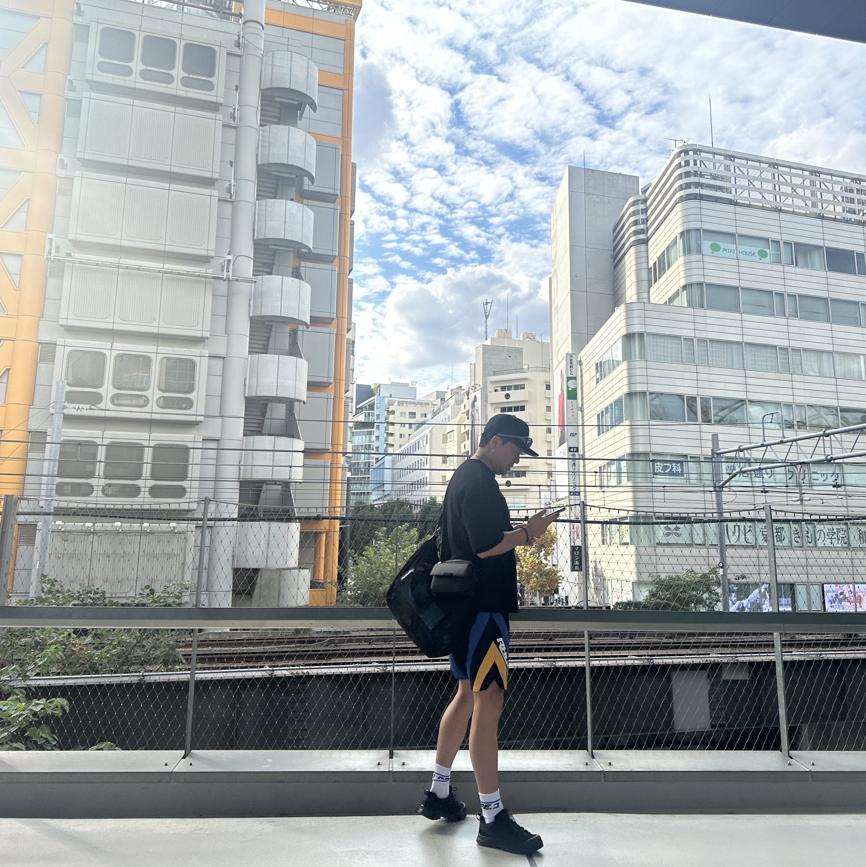 Salomon x MM6 Maison Margiela X-ALP Black, Supreme Mesh Duffle Bag Black - 23SS 착용 스타일