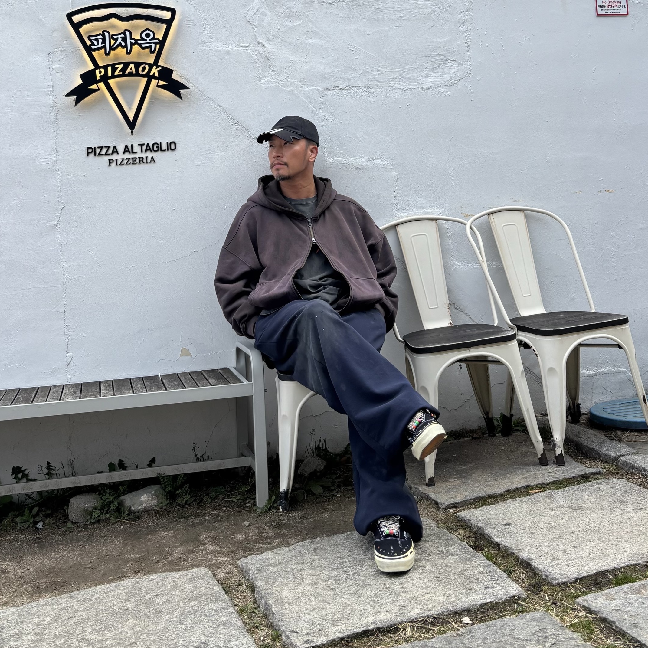 Balenciaga x Adidas Cap Black, Undermycar x Nautica Damaged Hood Zip Up Brown - 25SS 착용 스타일 - 1