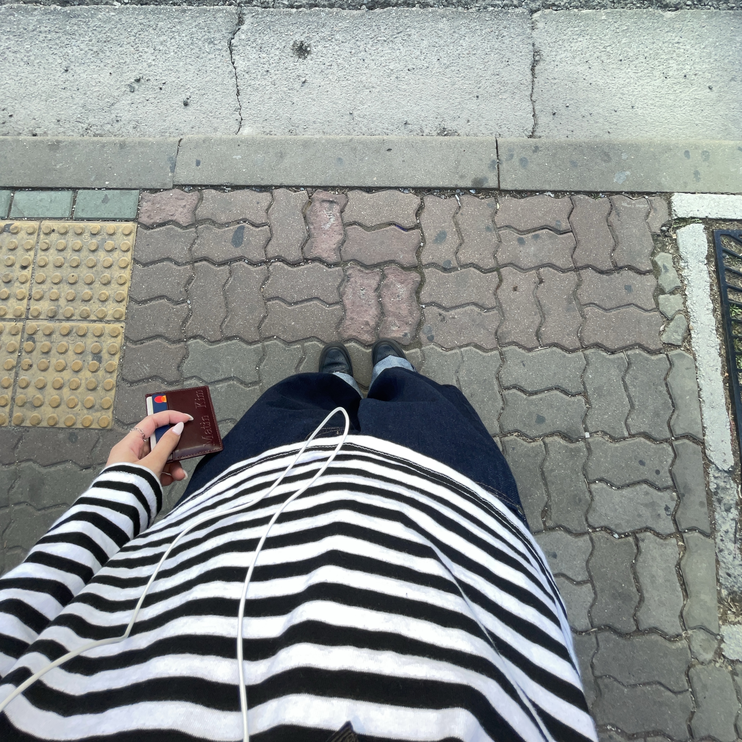 Play Comme des Garcons Striped LS T-Shirt Black White, Nike Air Force 1 '07 Low Triple Black 착용 스타일