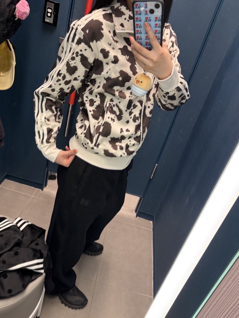 (W) Adidas Originals Satin Polka Dot Track Top Black - KR Sizing, Adidas Pleather 3S Track Top Black - KR Sizing 착용 스타일 - 2