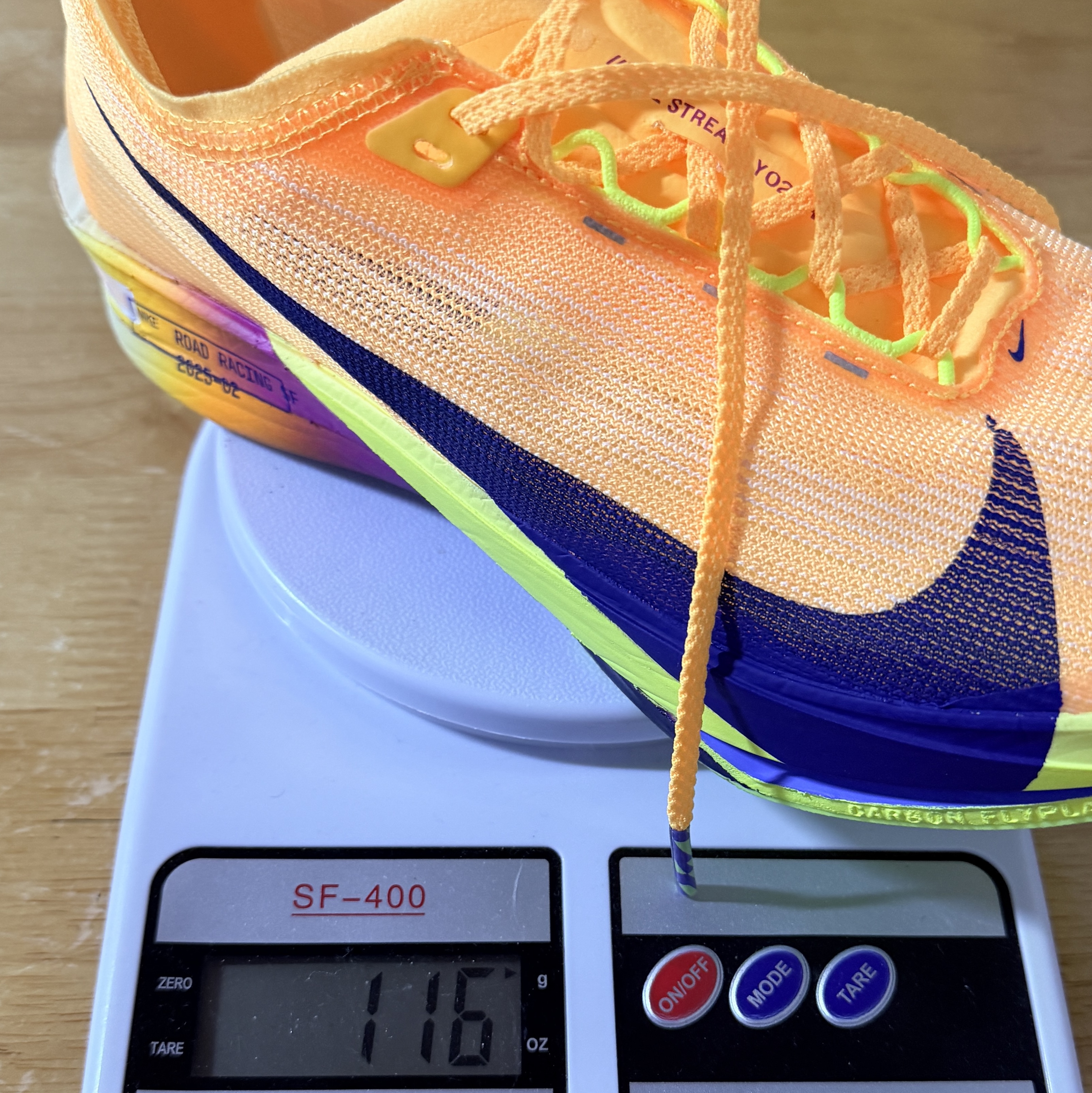 Nike ZoomX Streakfly 2 Citron Pulse Volt Ice, Adidas Manchester United Terrace Icon Track Top Black - KR Sizing 착용 스타일 - 2