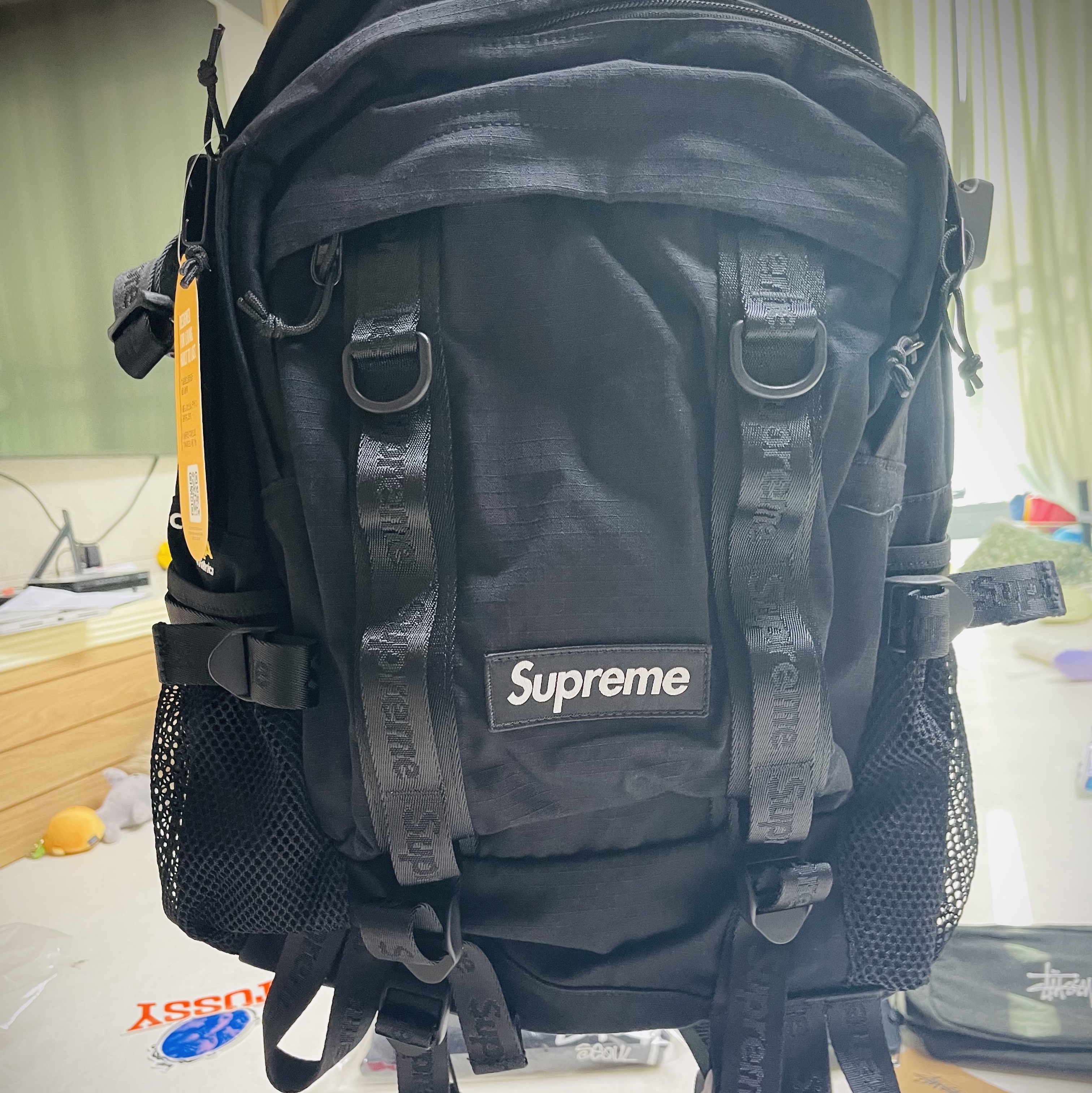 Supreme Backpack Black - 26SS 착용 스타일