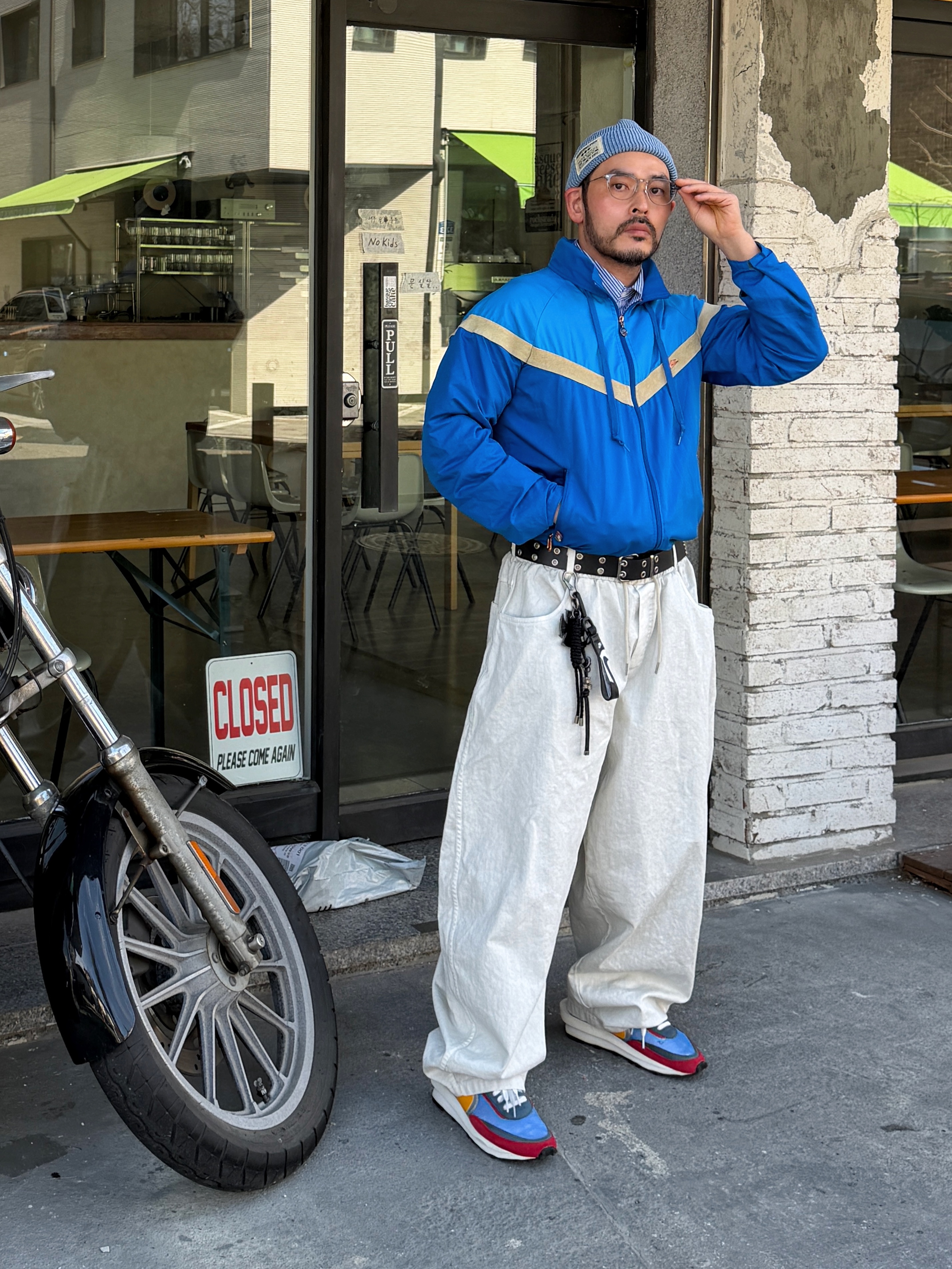 Nike x Sacai LDWaffle Blue Multi, ETCE Cross Leather Keyring Black 착용 스타일 - 2