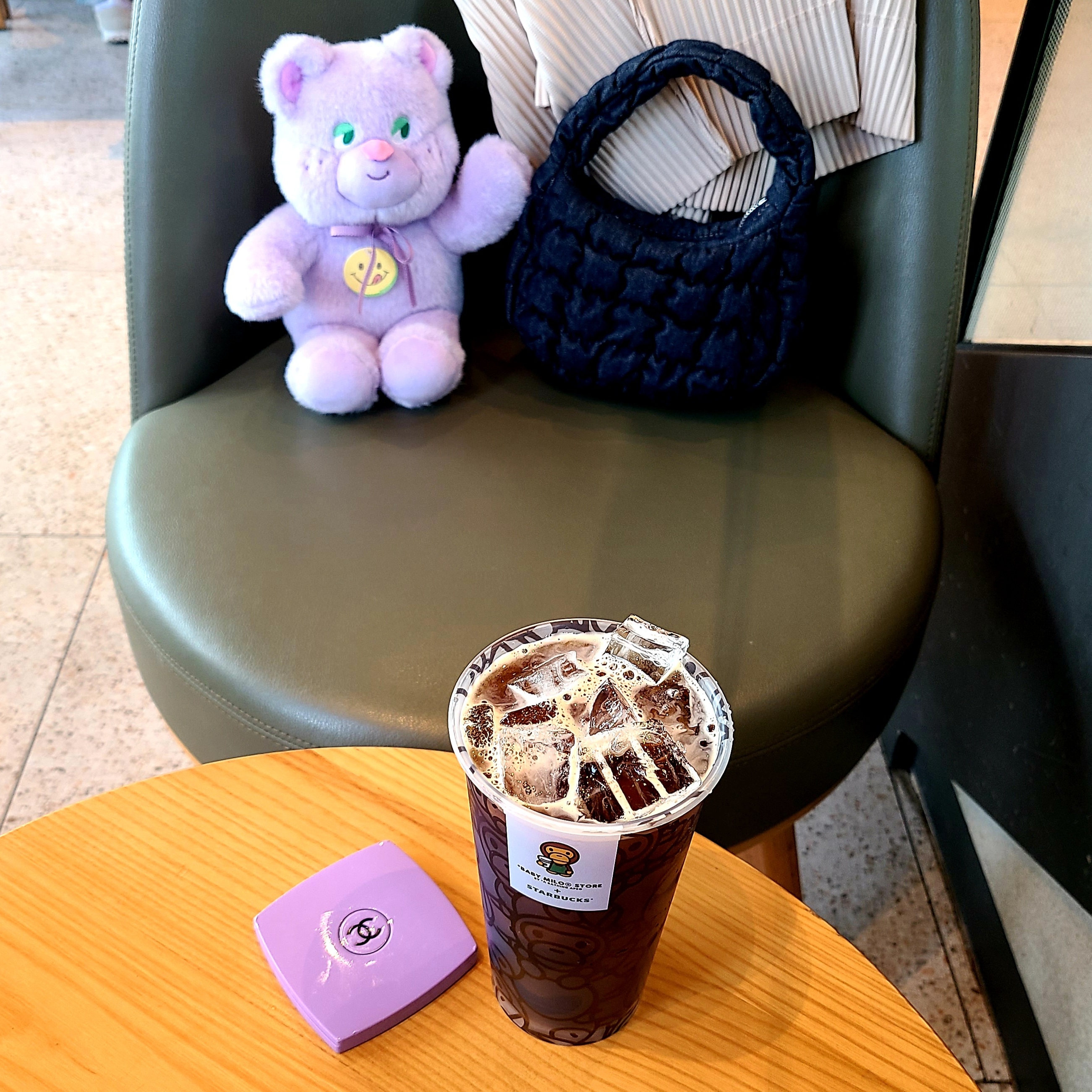Knotted Sugar Bear Lavender, Chanel Codes Couleur Limited Edition Miroir Double Facettes 135 Immortelle 착용 스타일 - 2