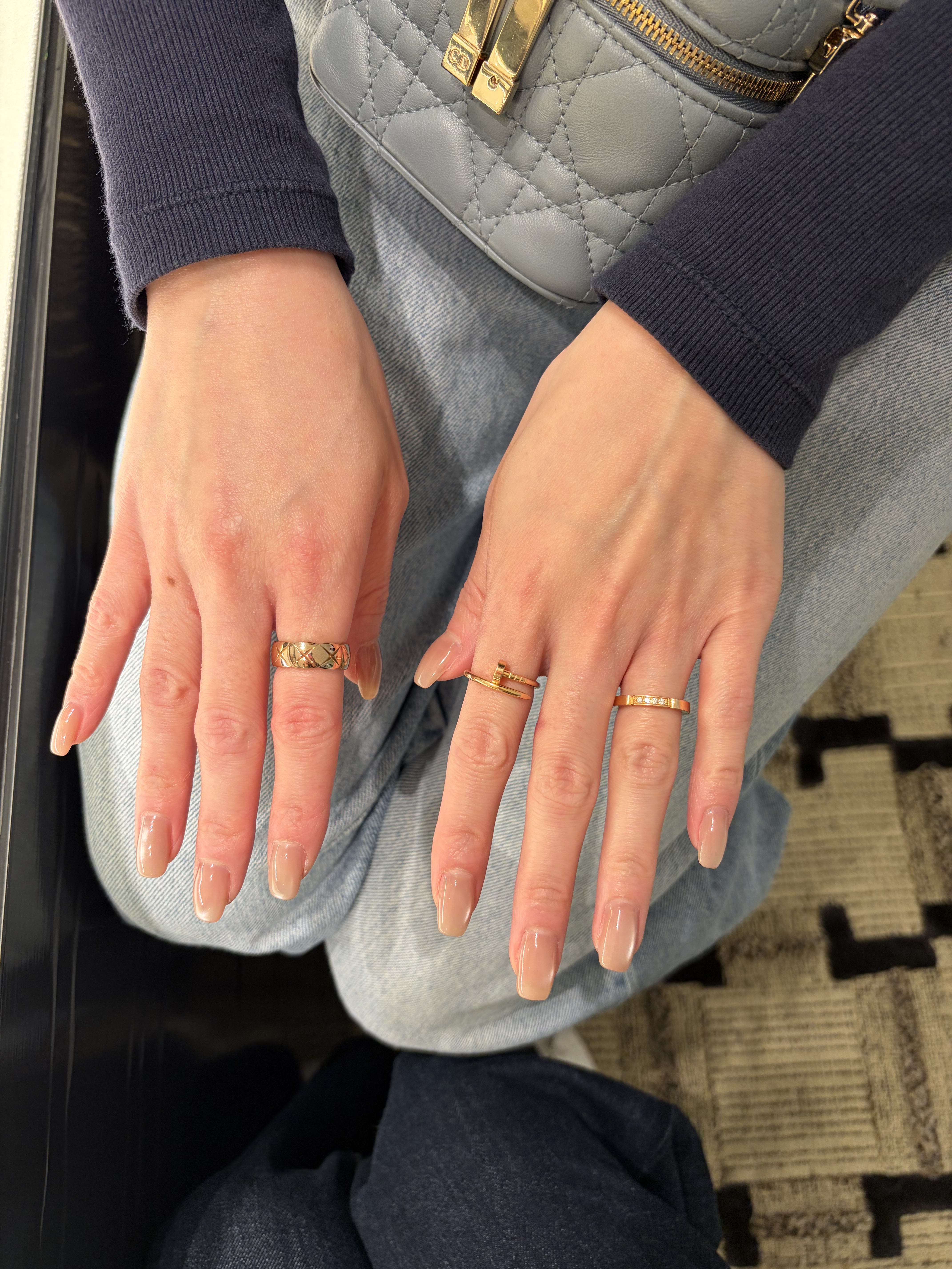 Chanel Coco Crush Ring Quilted Motif Small & 18K Beige Gold, Chanel Coco Crush Ring Quilted Motif Small & 18K Yellow Gold 착용 스타일 - 3