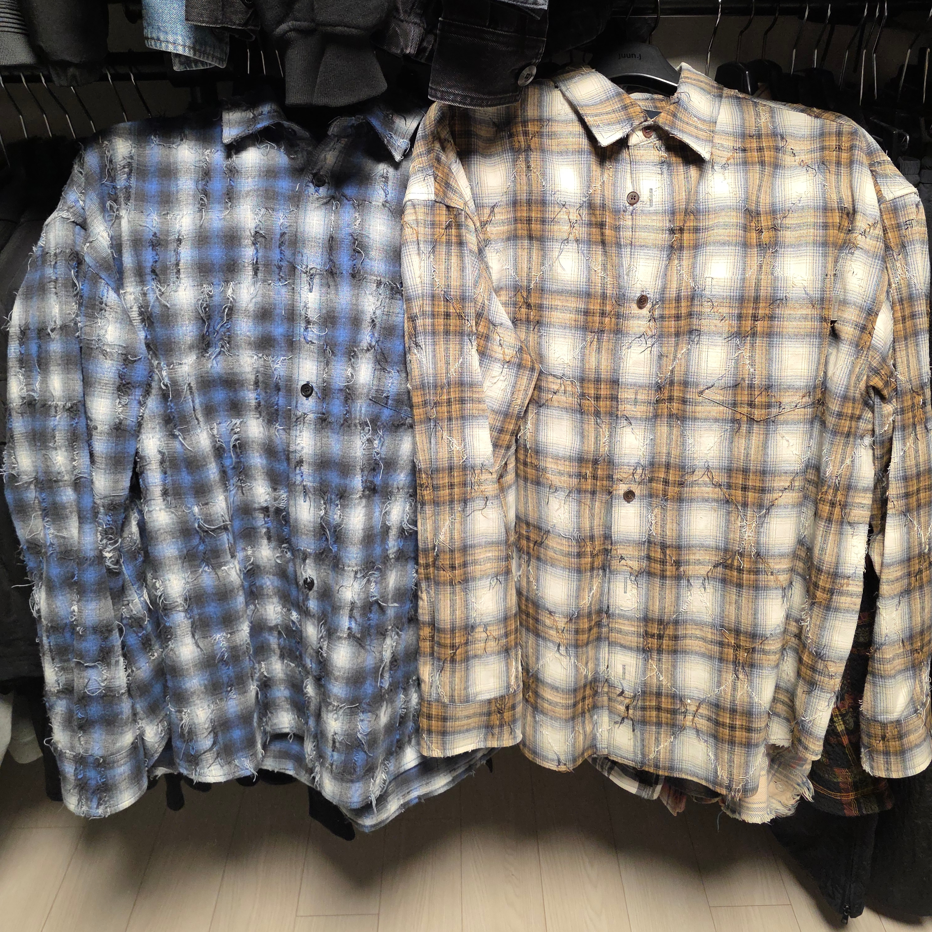 Juun.J Grid Needle Check Loose Fit Shirt Blue - 26SS, Juun.J Argyle Needle Check Loose Fit Shirt Beige - 26SS 착용 스타일