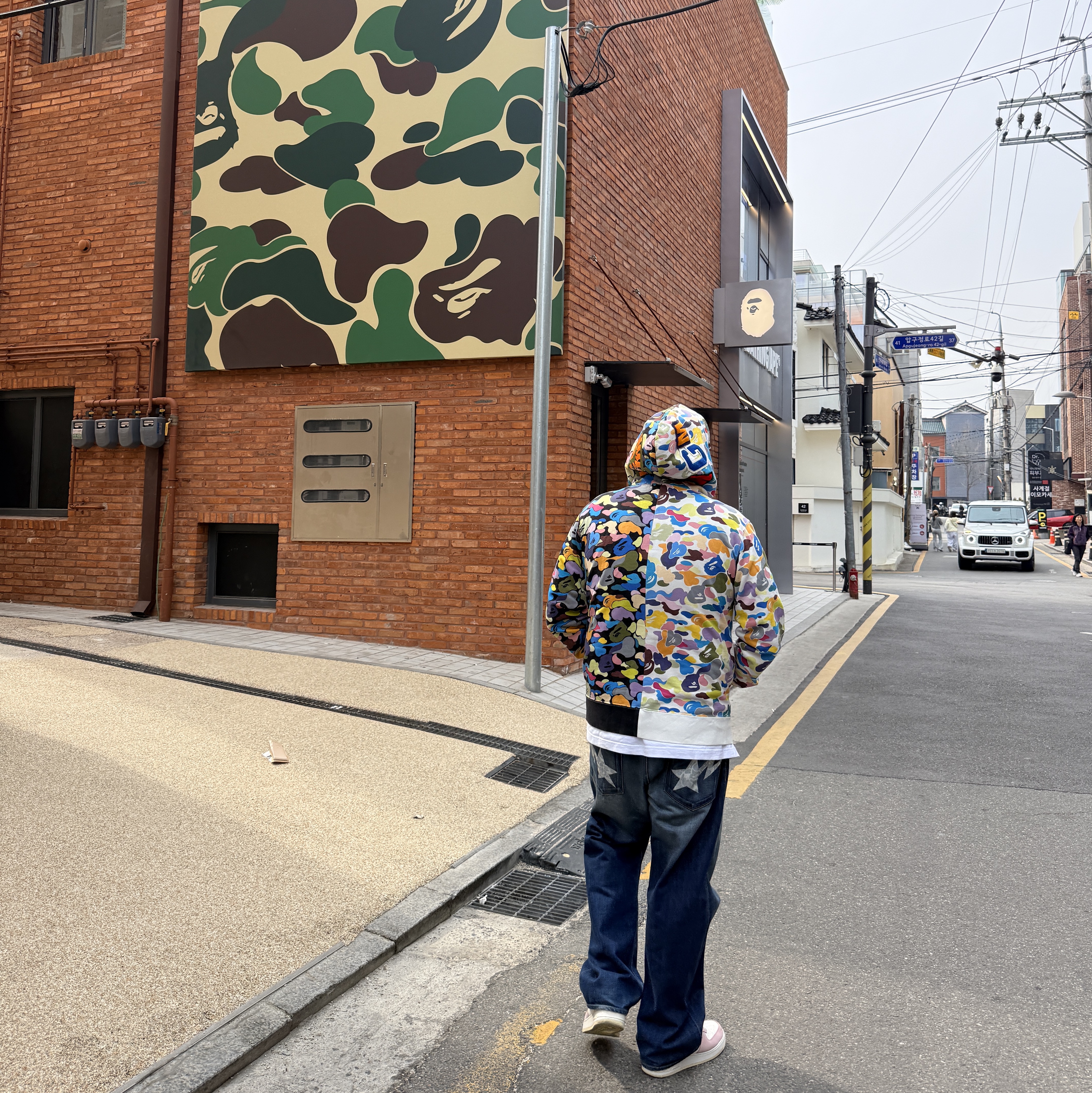 Gentle Monster x Maison Margiela MM114 Black Clear, Supreme Lasered Denim Camp Cap White - 24FW 착용 스타일 - 3