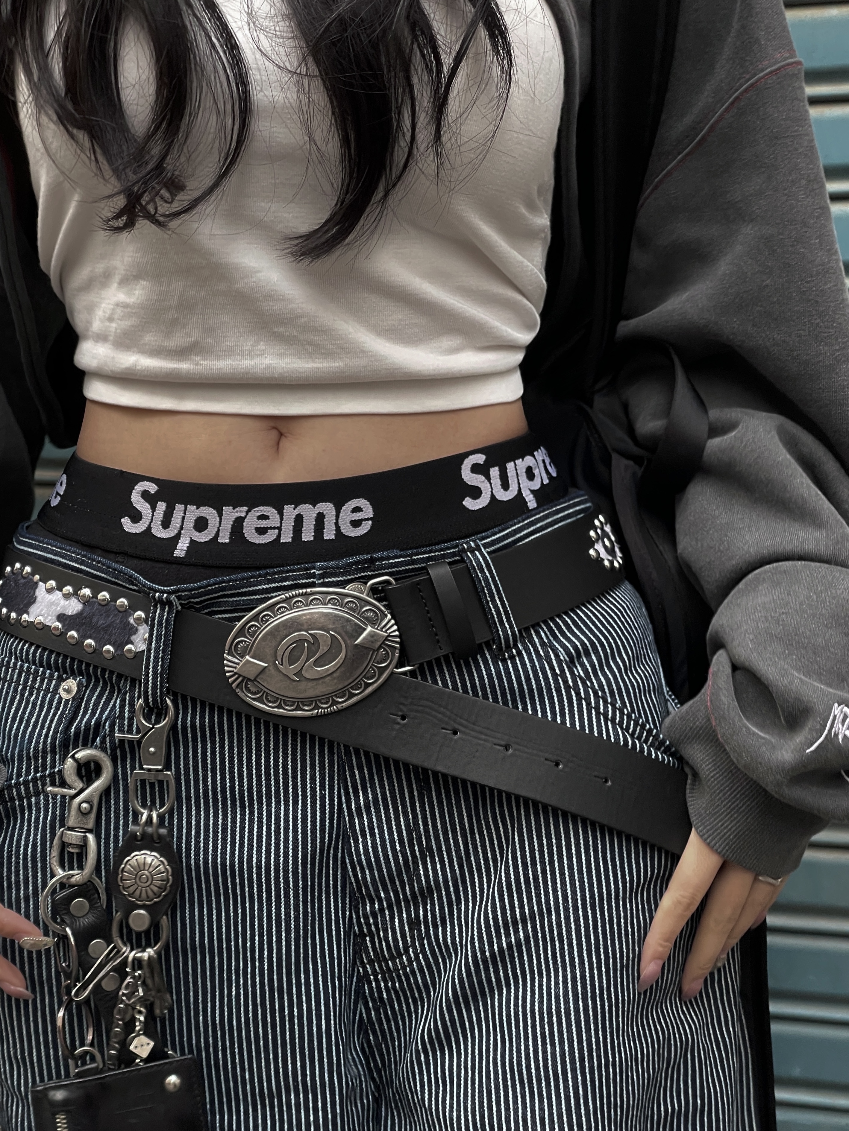 Supreme Hanes Boxer Briefs Black (4 Pack) 착용 스타일 - 3