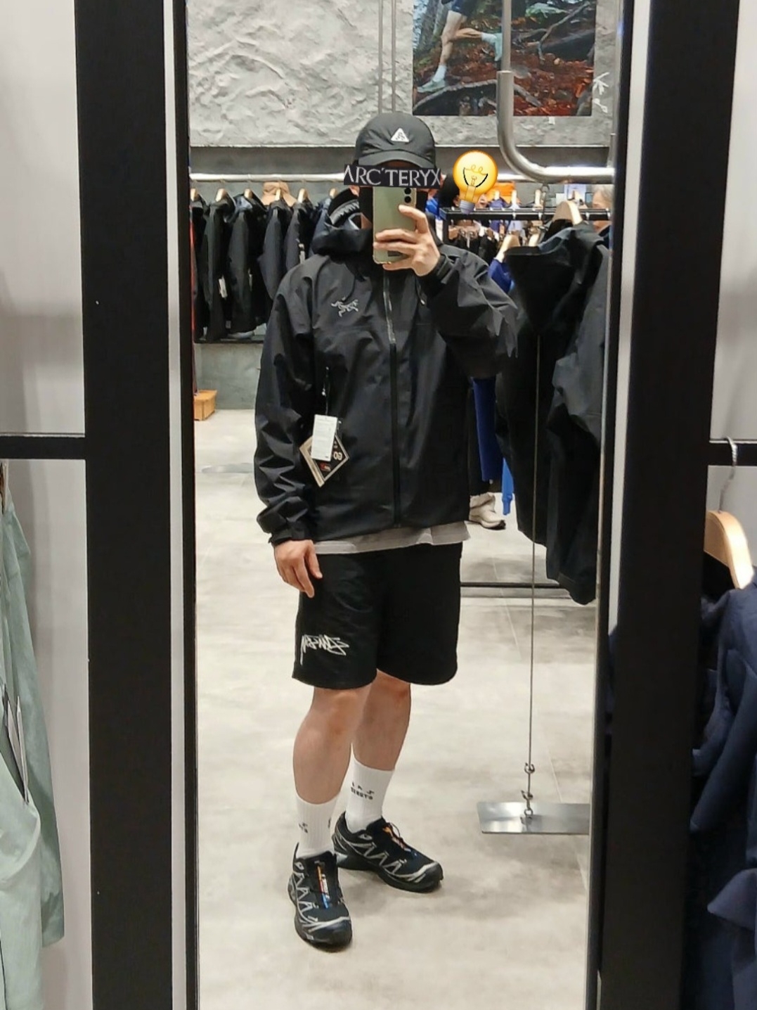 Nike ACG Trail Cap Black, Stussy Lazy T-Shirt Grey 착용 스타일 - 1