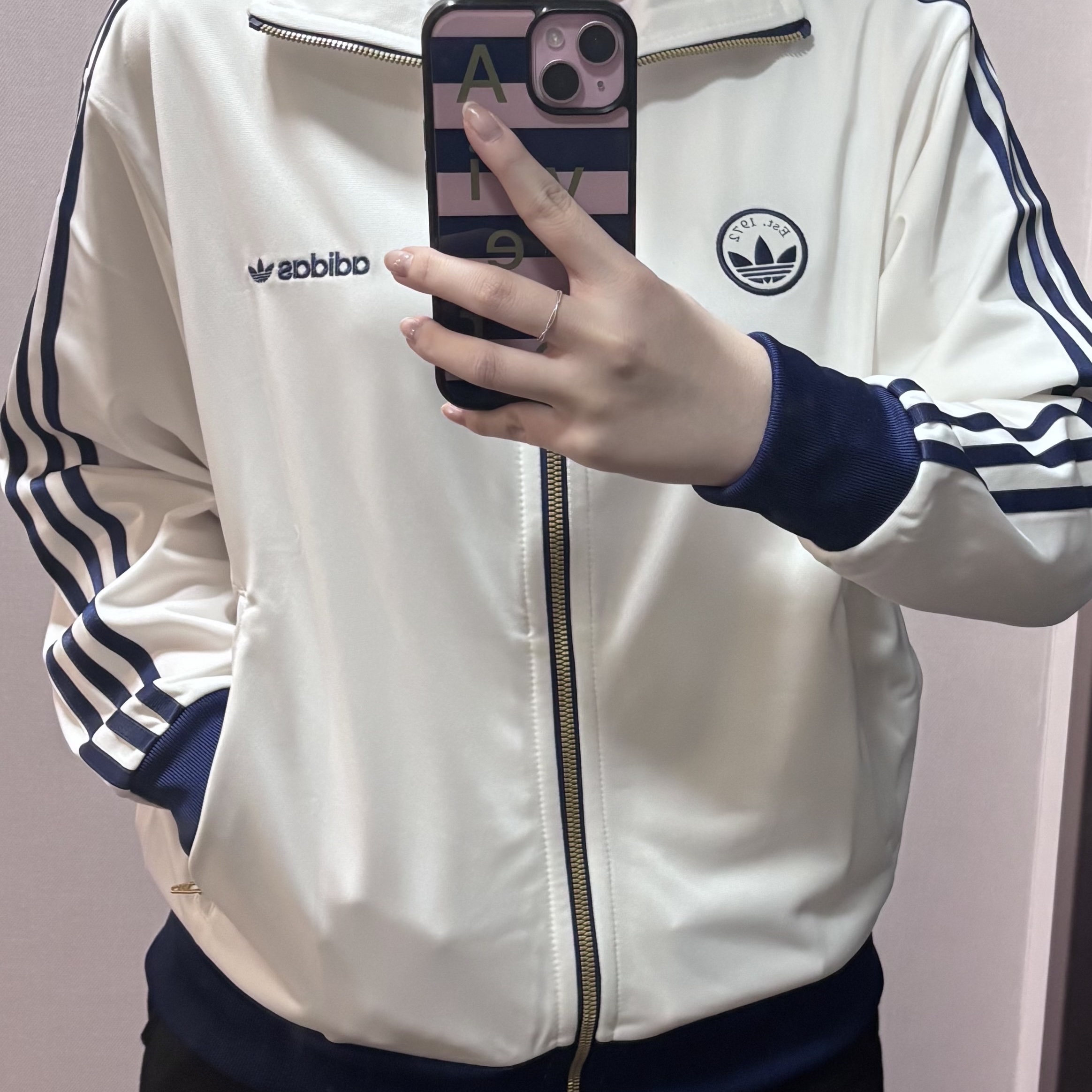 (W) Adidas Firebird Badge Track Top Cloud White - KR Sizing 착용 스타일 - 1