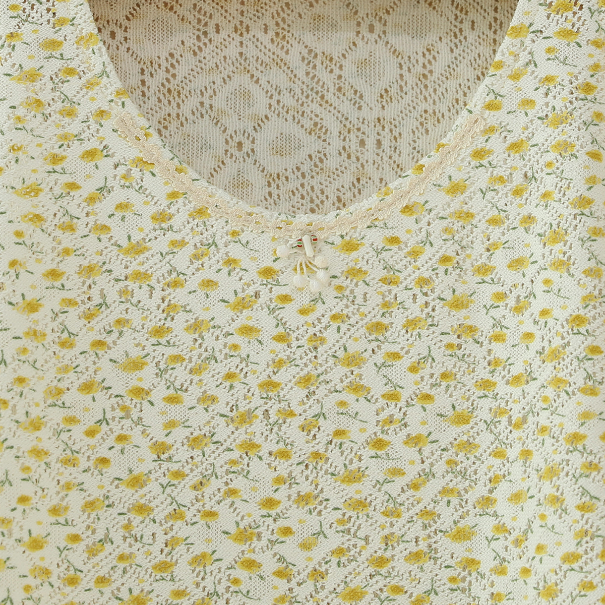 영 앤 생 우먼 핸드 비즈 옐로우 슬리브리스 니트 셔츠 옐로우 - 26SS(Young N Sang Women Hand-Beads Yellow Sleeveless Knit Shirts Yellow - 26SS) - 3