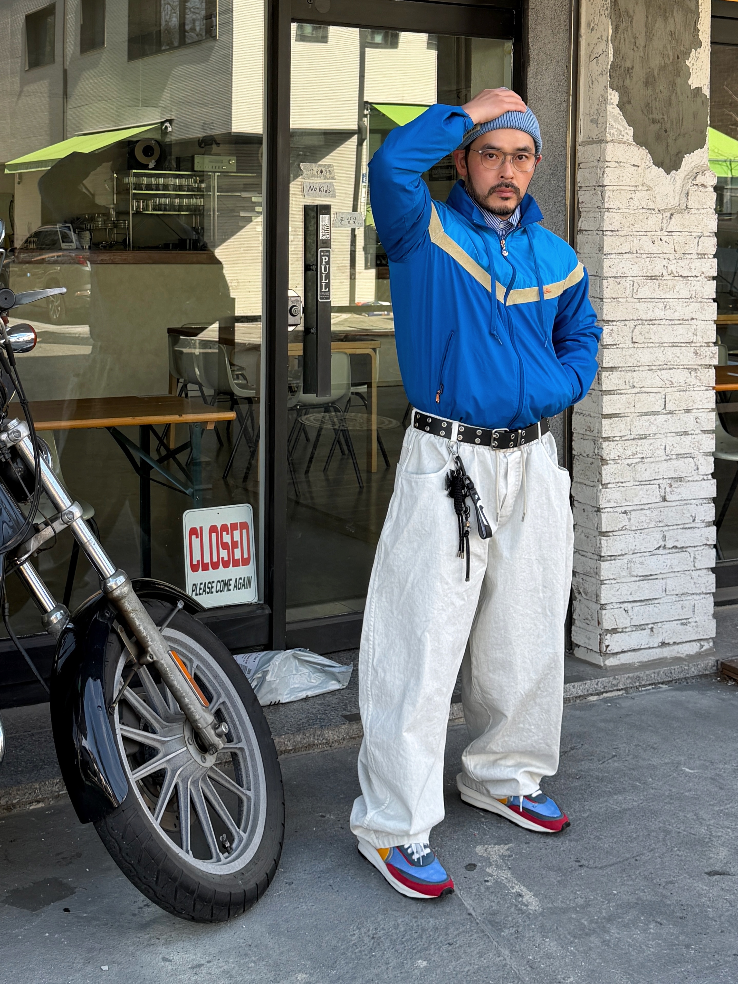 Nike x Sacai LDWaffle Blue Multi, ETCE Cross Leather Keyring Black 착용 스타일 - 3