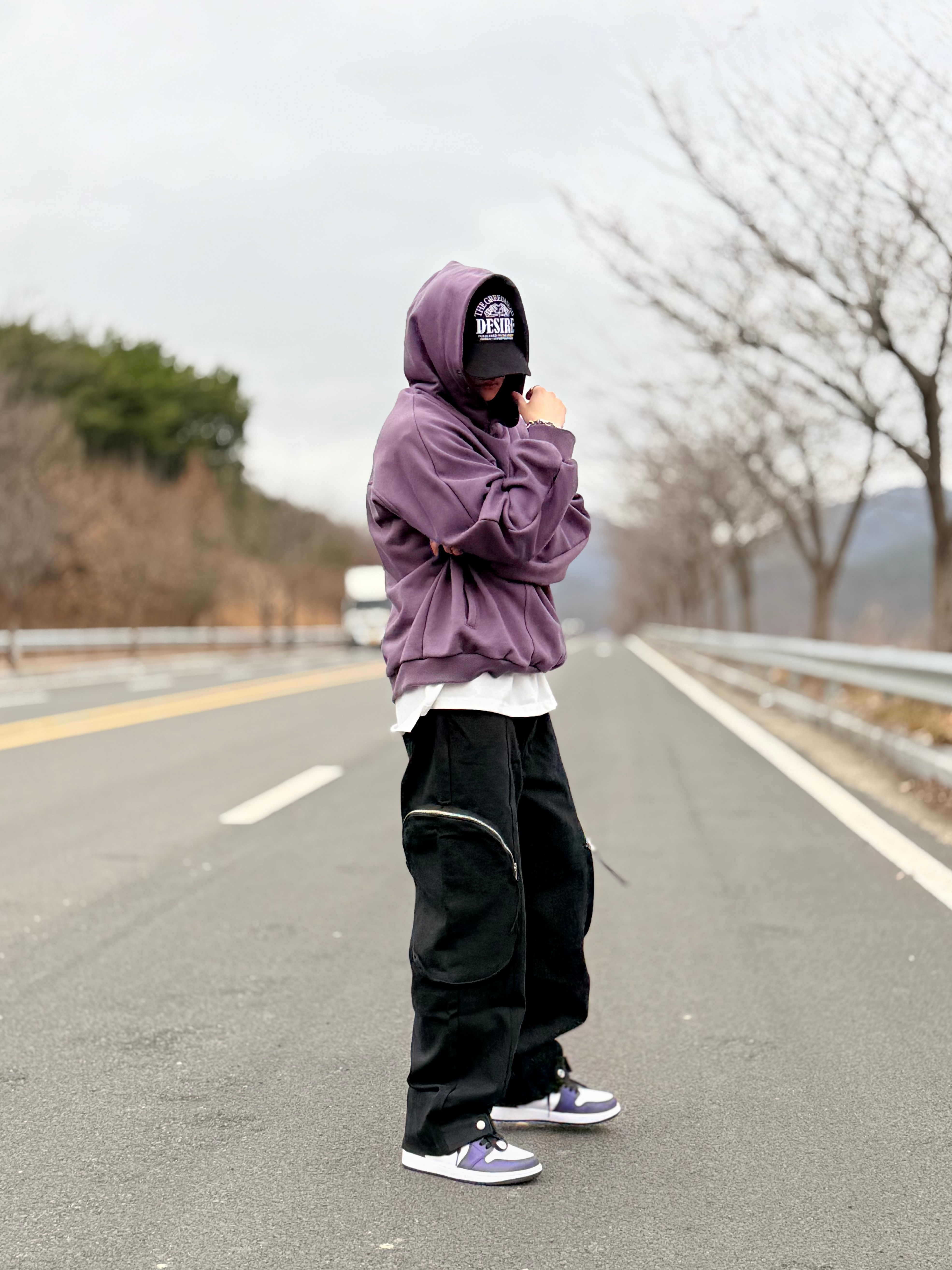 Jordan 1 Retro High OG Court Purple 2020, Louis Vuitton Monogram Chain Bracelet Silver 착용 스타일 - 2