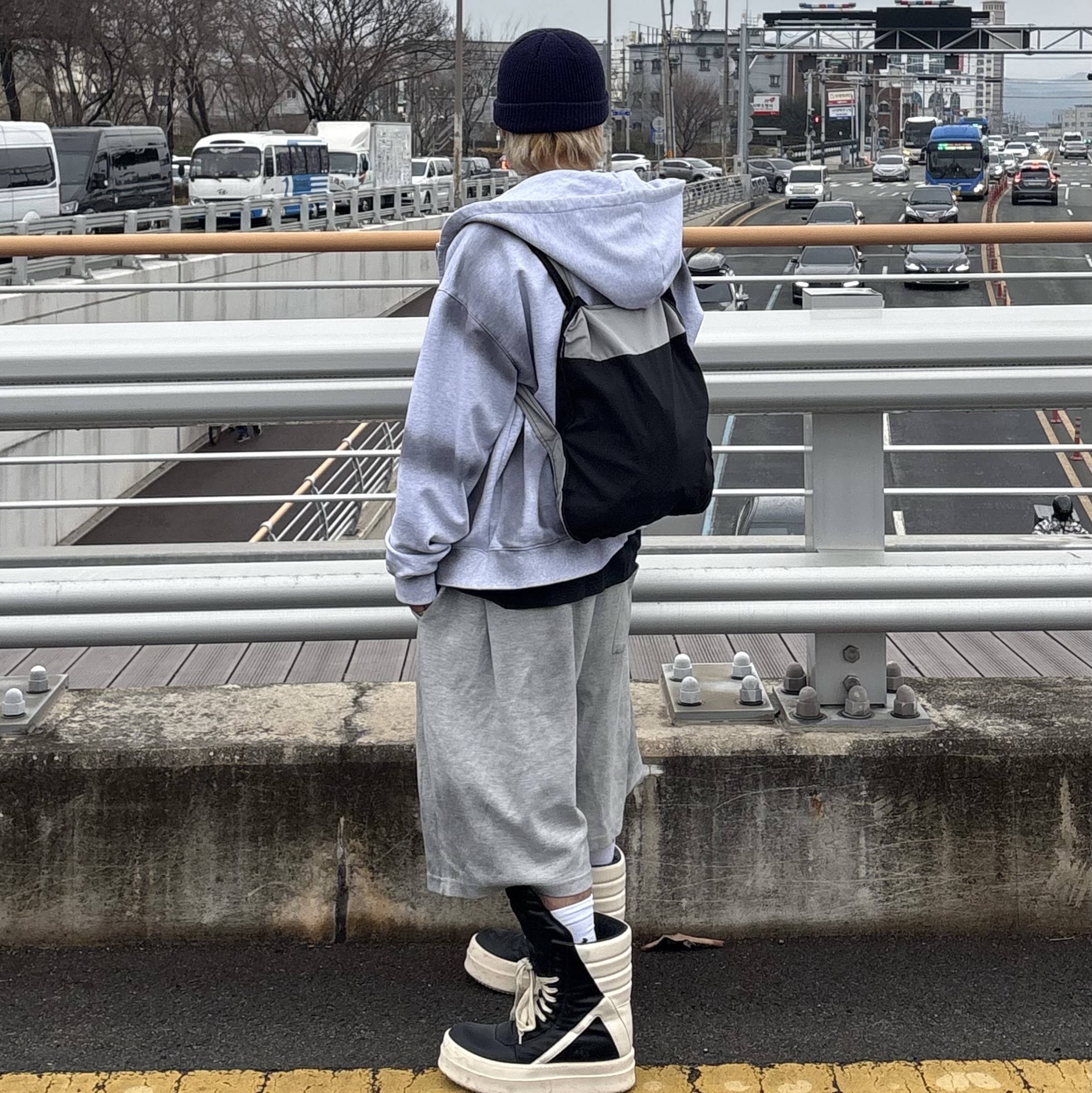 Rick Owens Mega Bumper Geobasket Black Milk 착용 스타일 - 2