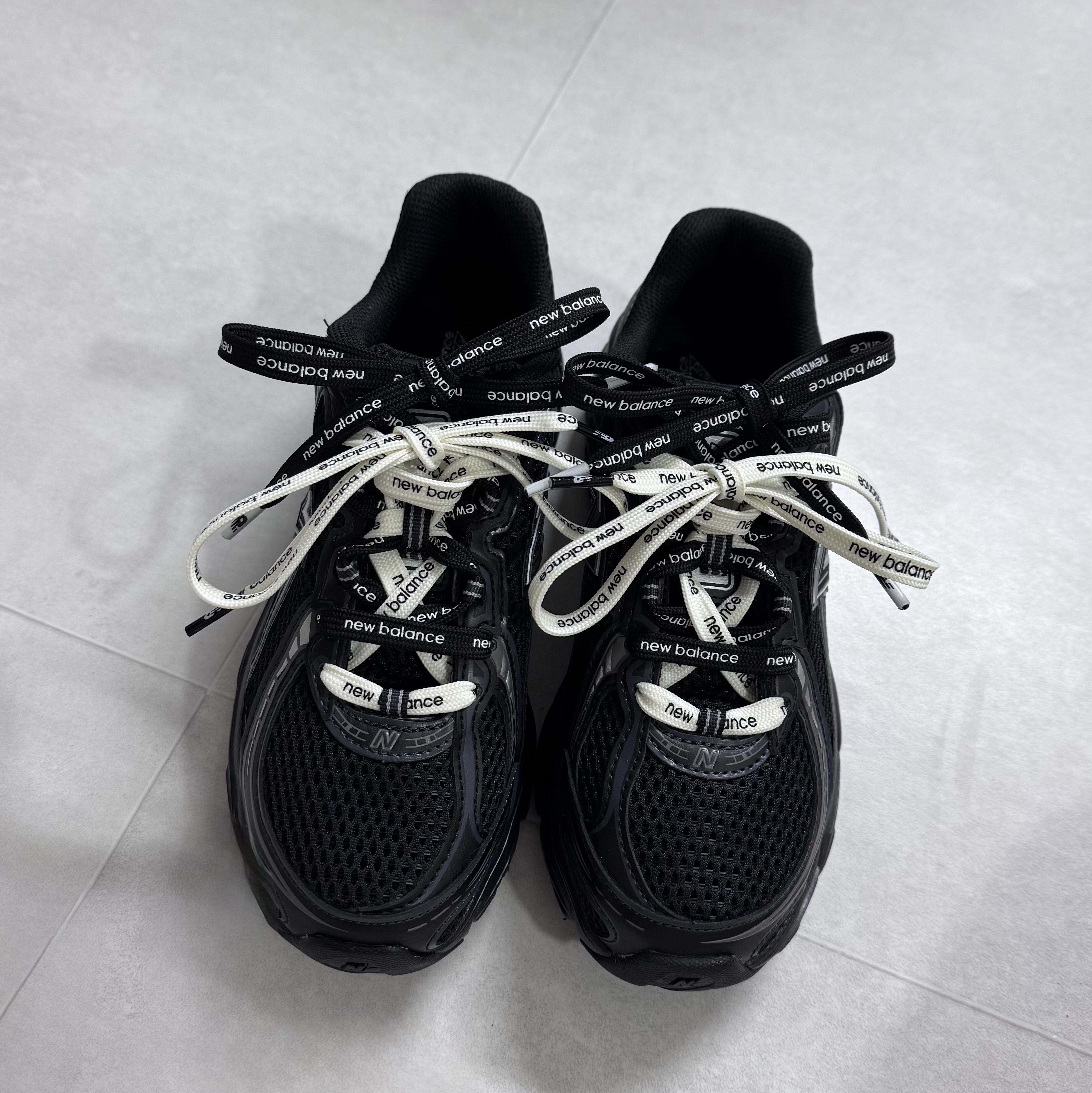 New Balance 740v2 Black Silver Metallic 착용 스타일
