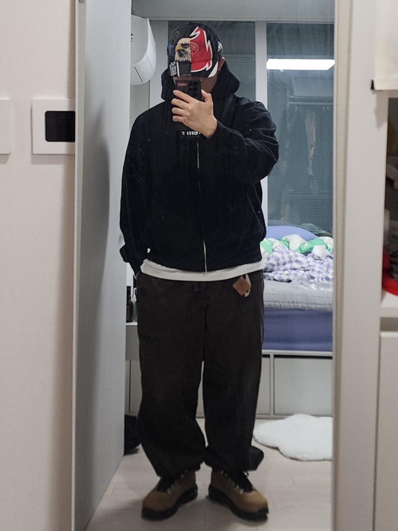 Supreme x MM6 Maison Margiela Box Logo Zip Up Hooded Sweatshirt Black - 26SS, Supreme x MM6 Maison Margiela Split 6-Panel Black - 26SS 착용 스타일 - 1
