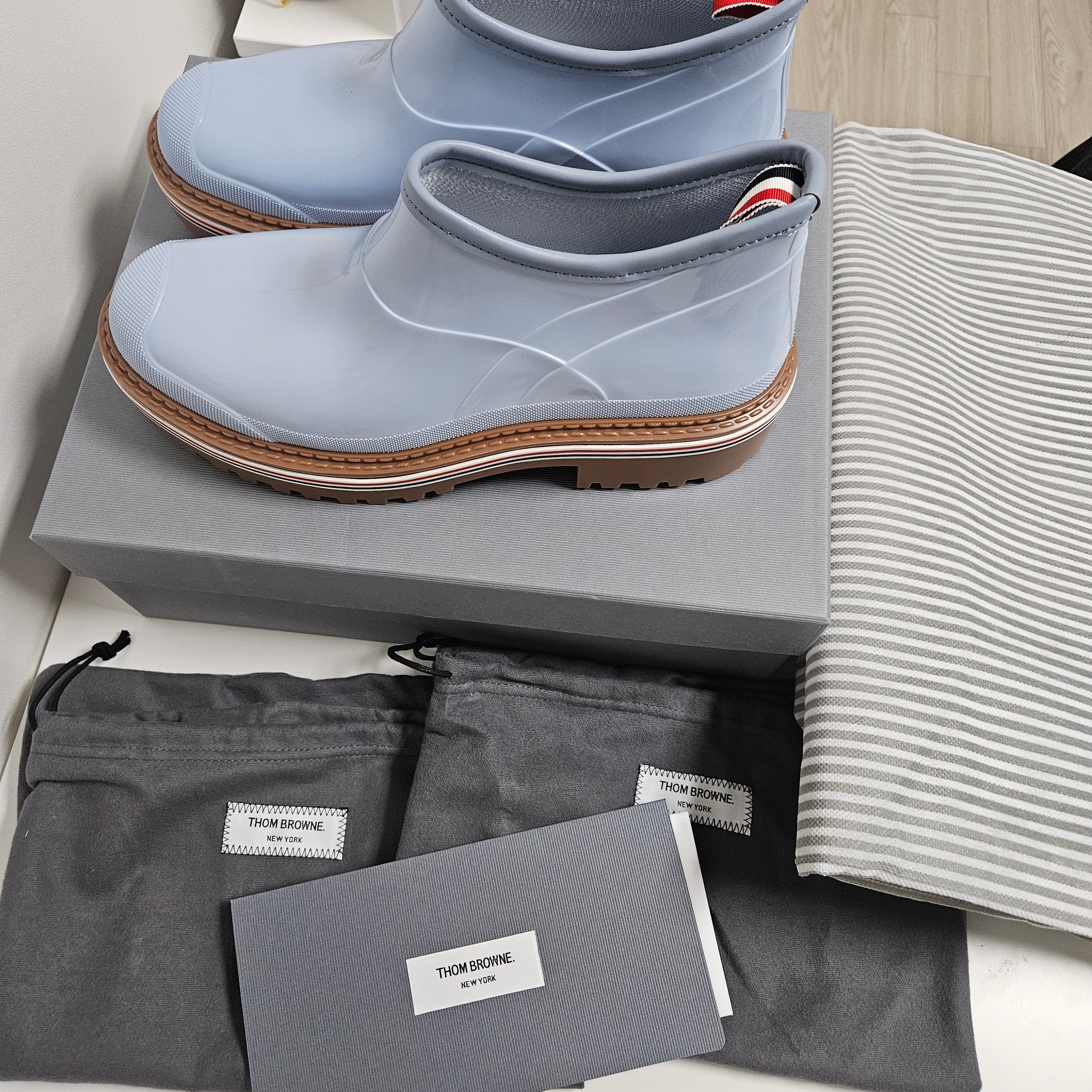 Thom Browne Garden Ankle Boot Medium Blue 착용 스타일