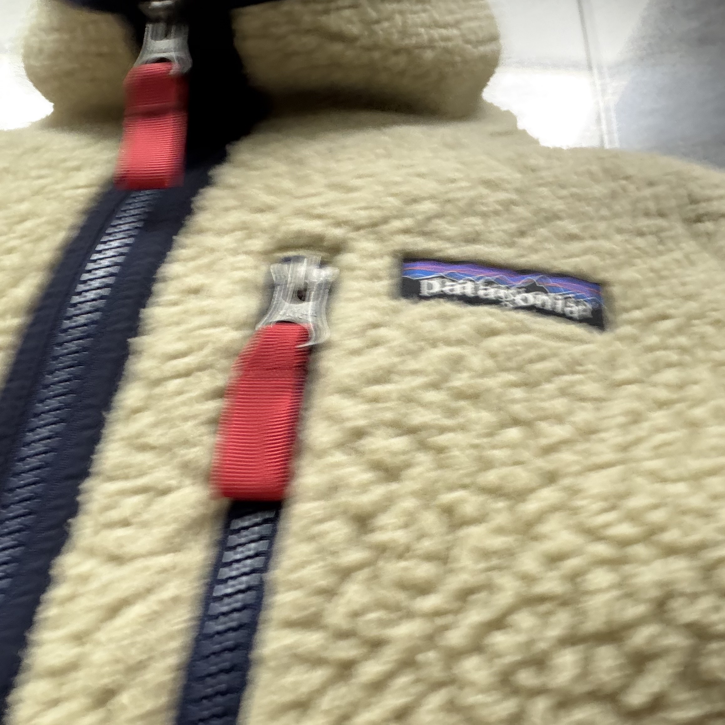 Patagonia Retro Pile Fleece Jacket El Cap Khaki 착용 스타일