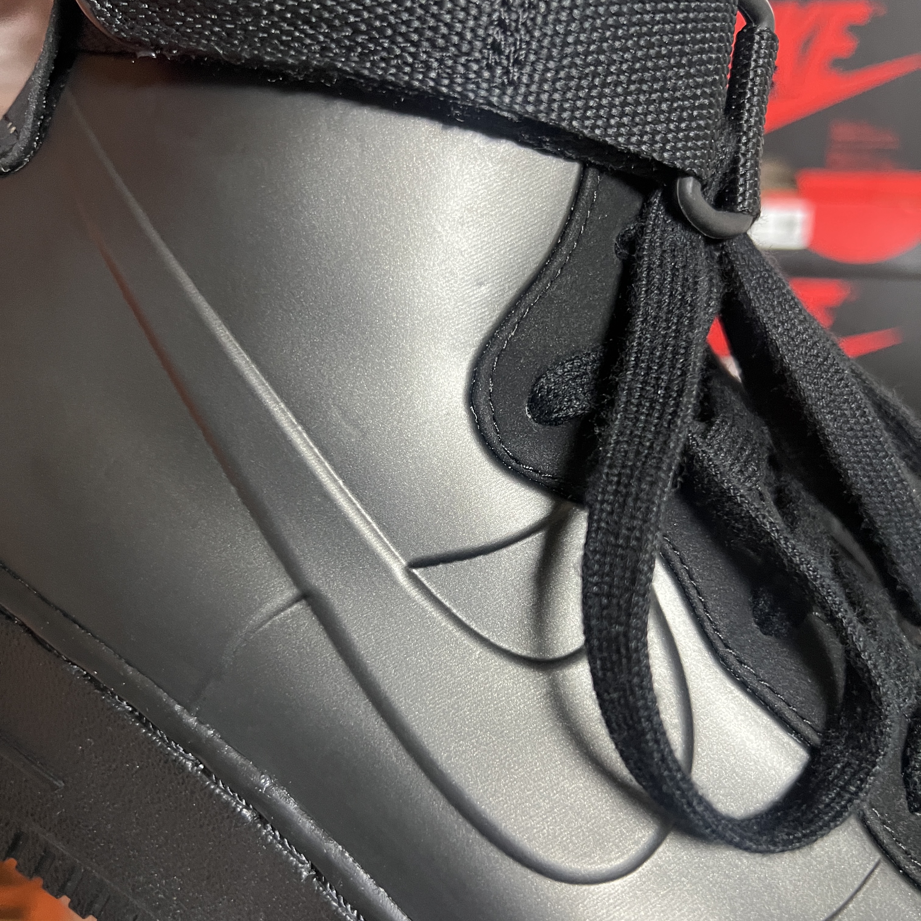 Nike Air Force 1 Foamposite Cup Triple Black 착용 스타일 - 3