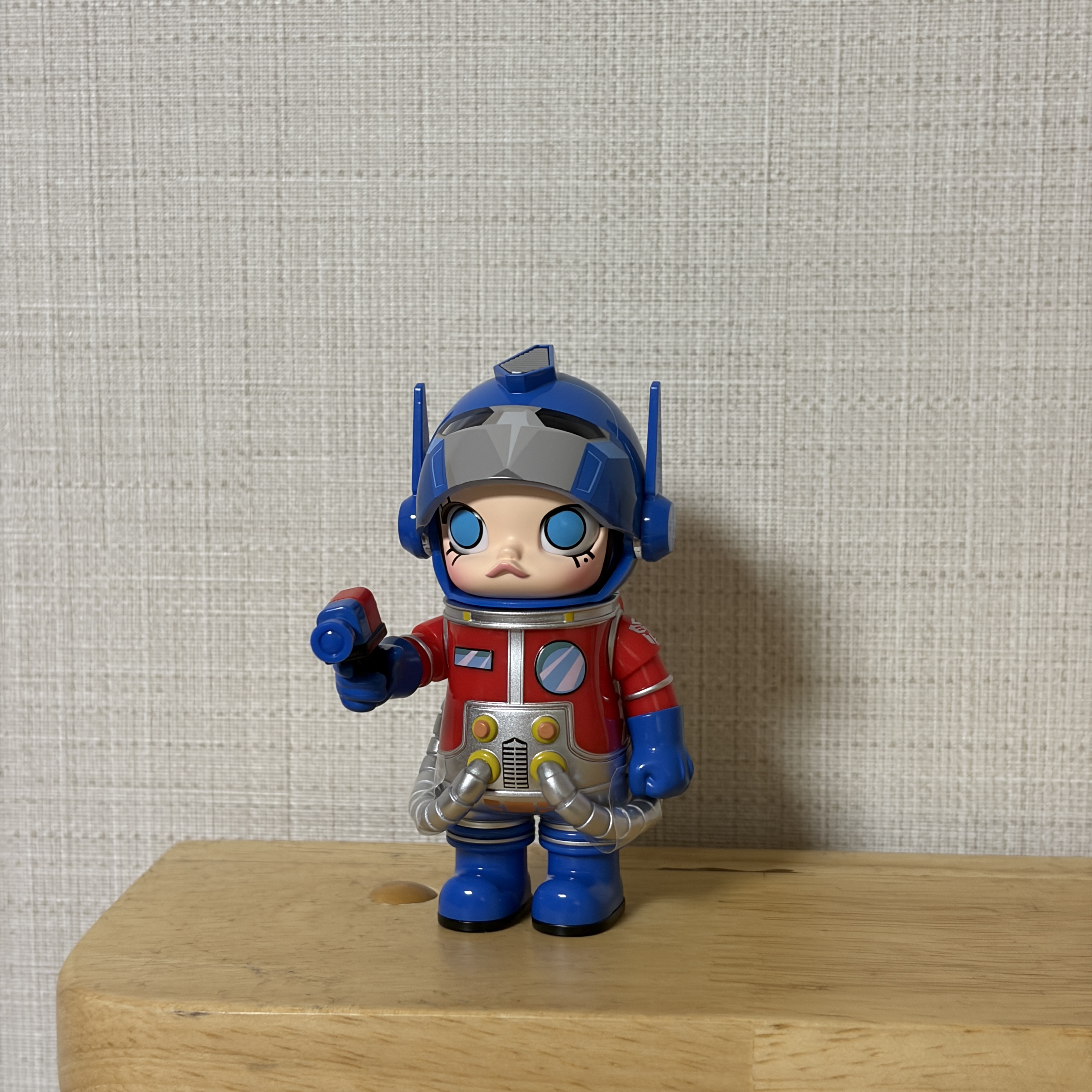 Pop Mart Mega Space Molly 100% Series4 Optimus Prime (Opened Case) 착용 스타일 - 1