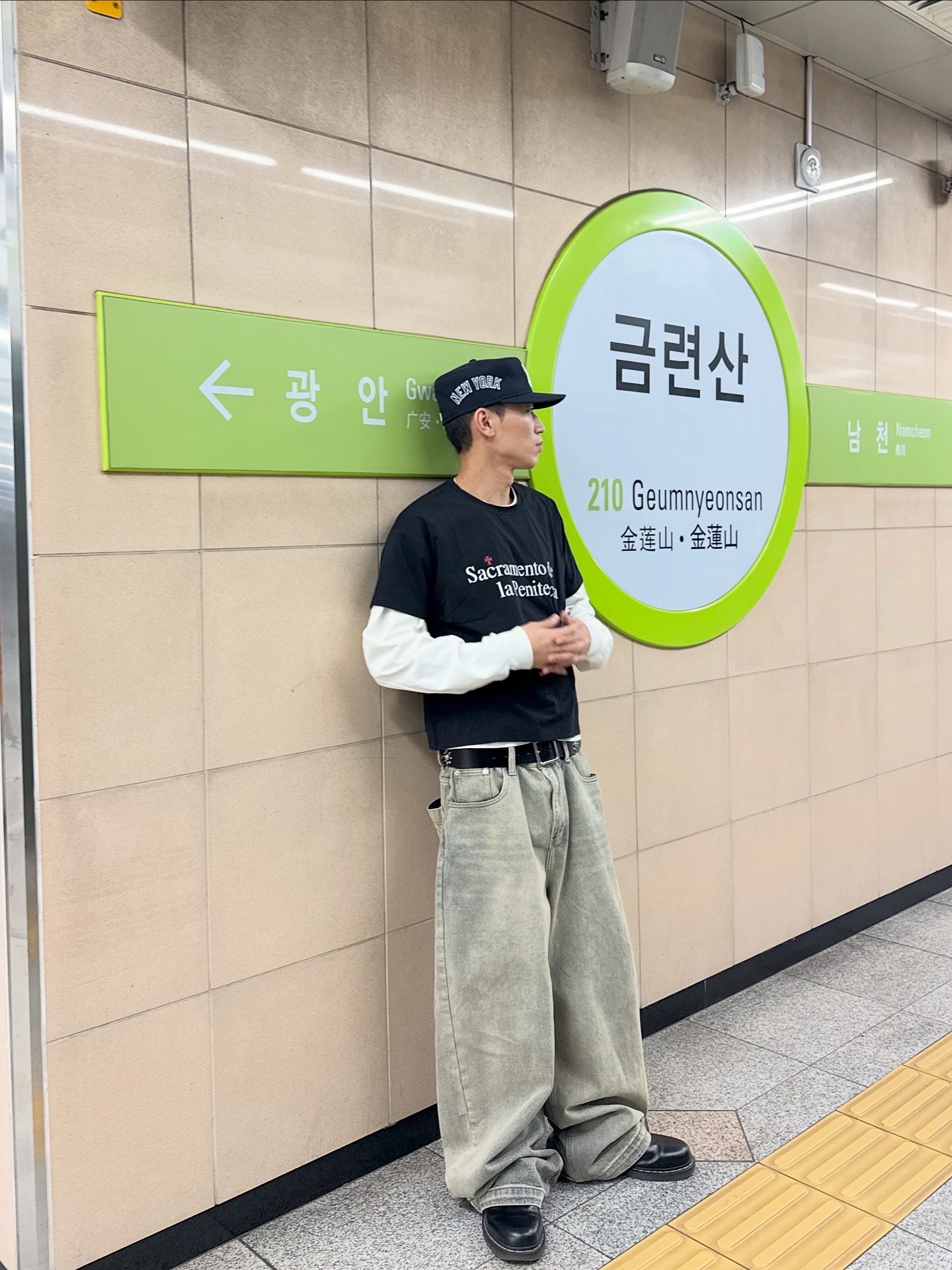 New Era MLB New York Yankees Pillbox Series Ball Cap Navy, Dr. Martens 1461 Smooth Black 착용 스타일 - 2