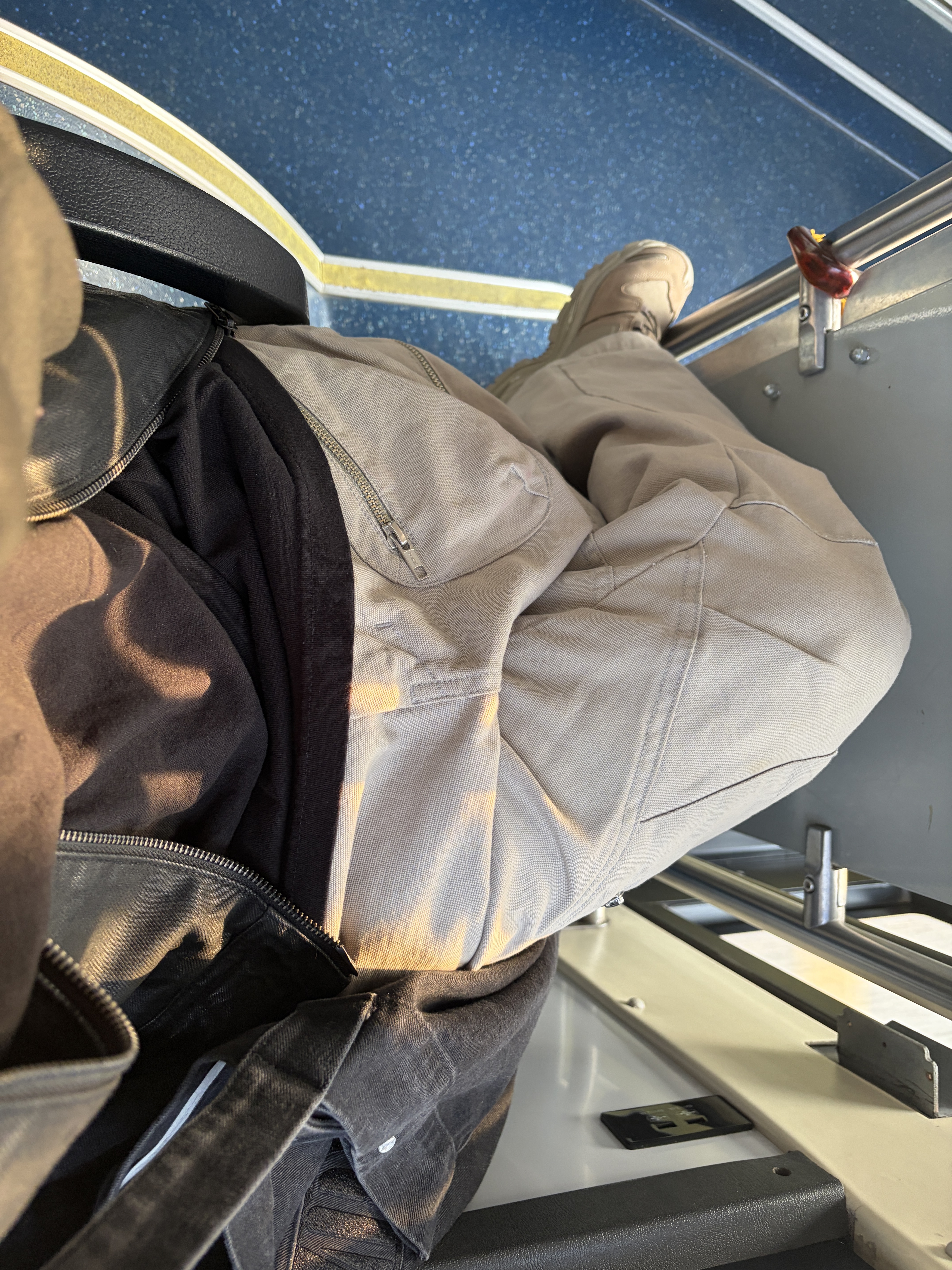 Salomon x Rier XA Mid GTX Argile, Ignota Core:8 Washed Cargo Pants Sand 착용 스타일