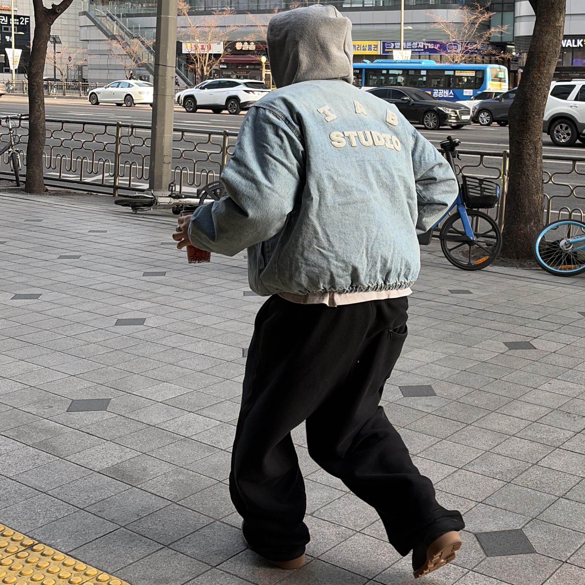 IAB Studio IAB Denim Bomber Jacket Blue 착용 스타일