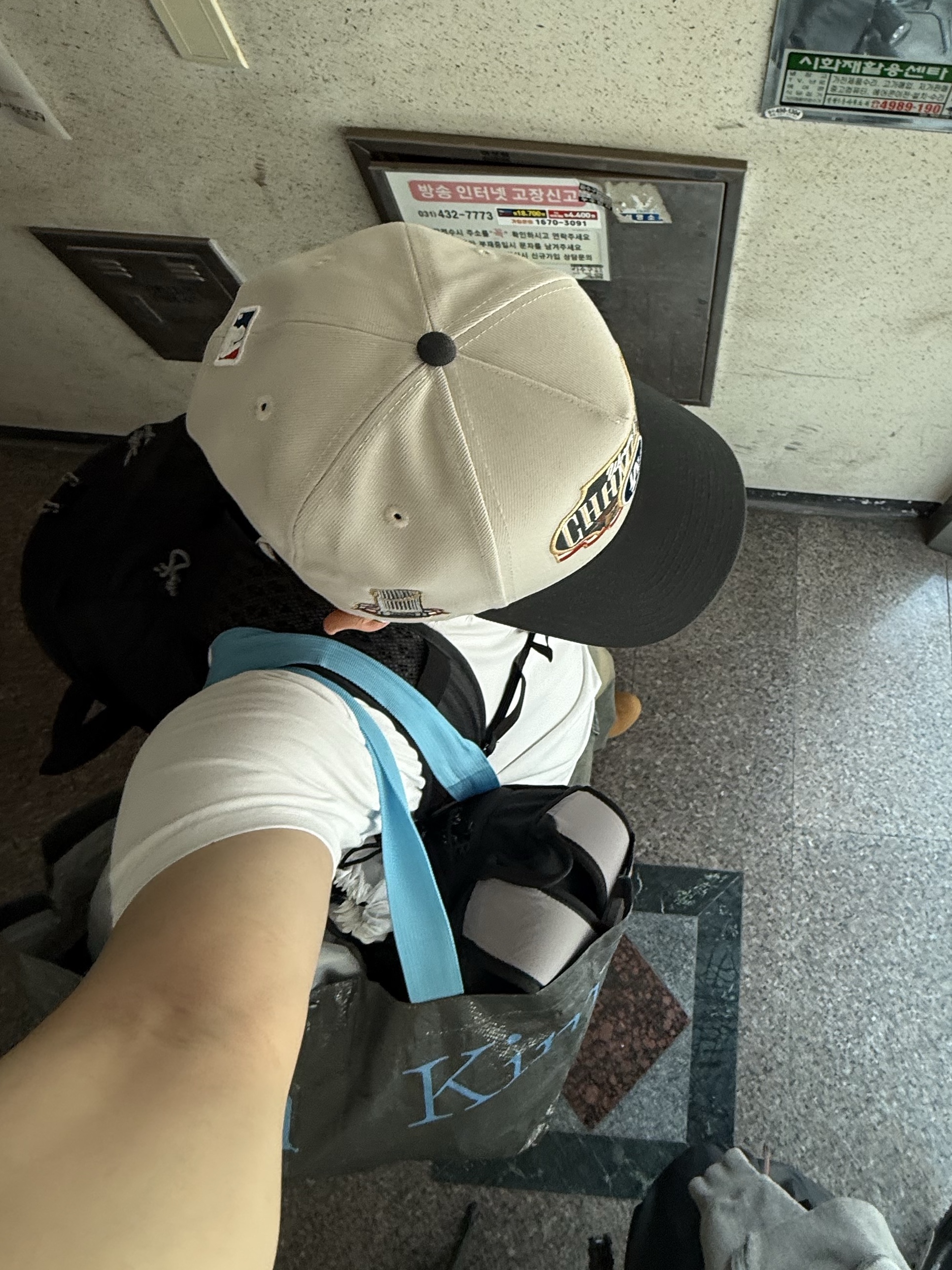 Matin Kim Matin Tarpaulin Shopper Bag Grey, Jansport Agave Backpack Black 착용 스타일