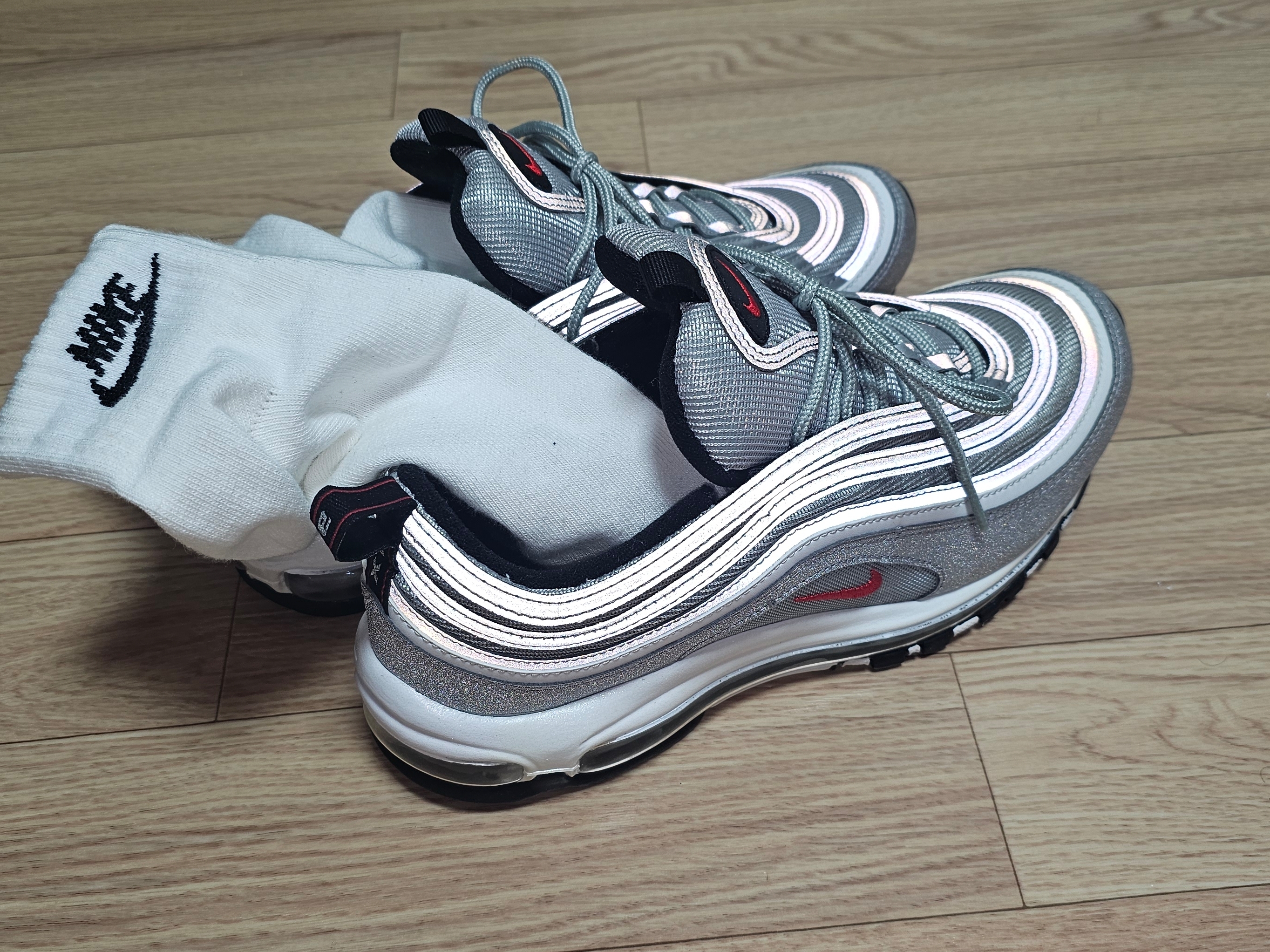 Nike Air Max 97 OG Silver Bullet 2022 착용 스타일