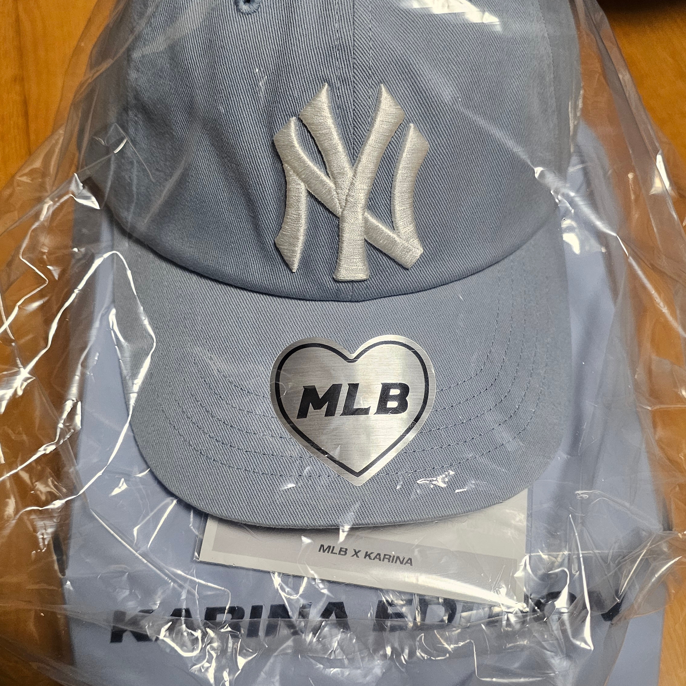 MLB x Karina Signature Unstructured Ball Cap Sky Blue 착용 스타일