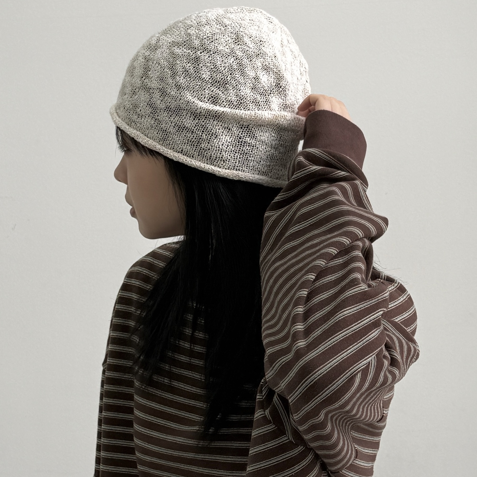 MAINBOOTH Button Turban Beanie IVORY 착용 스타일 - 1