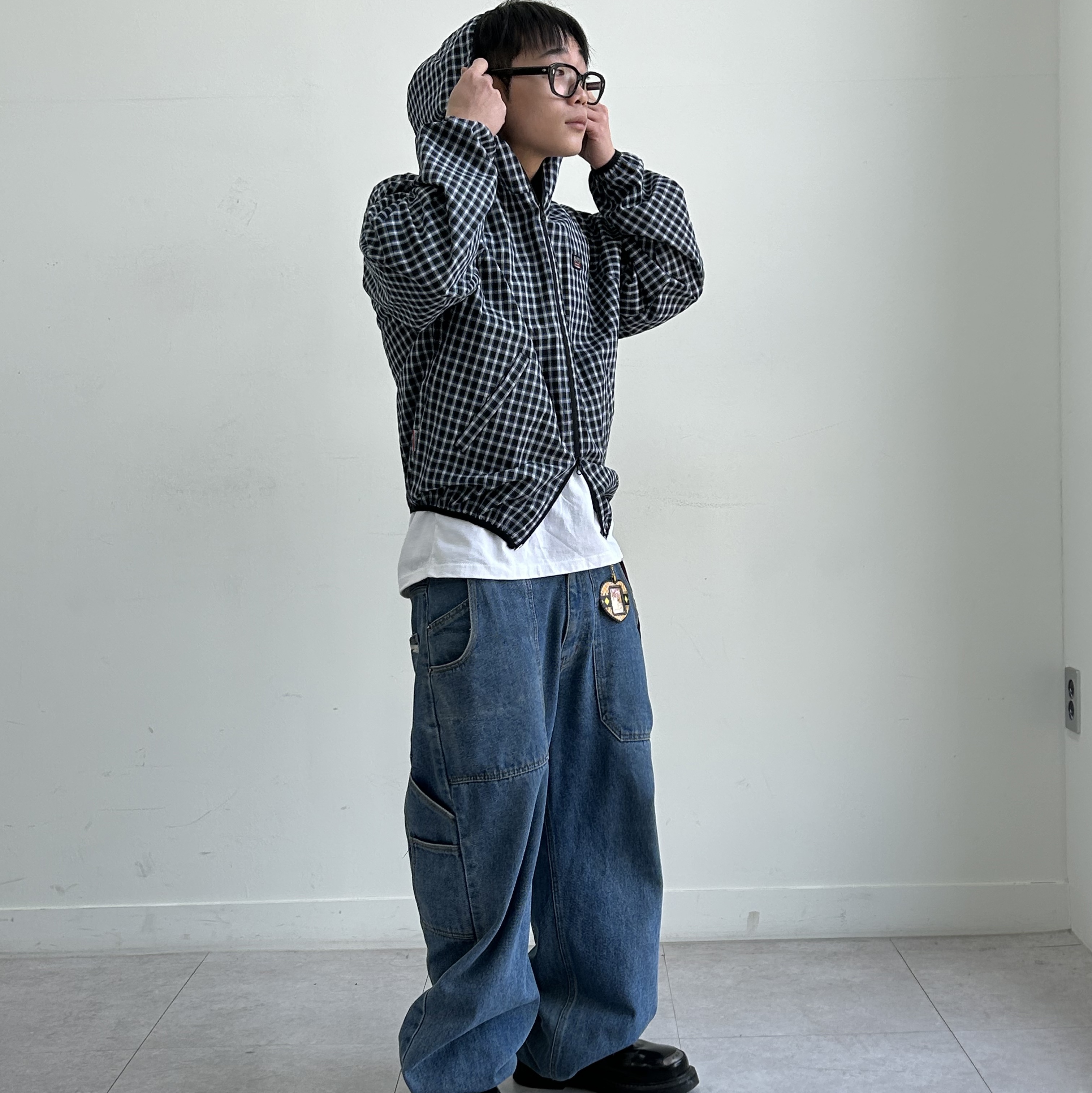SPORT CHAMBER SC 90's Carpenter Denim Pants Blue, SPORT CHAMBER SC Square Check Windbreaker NAVY 착용 스타일 - 2