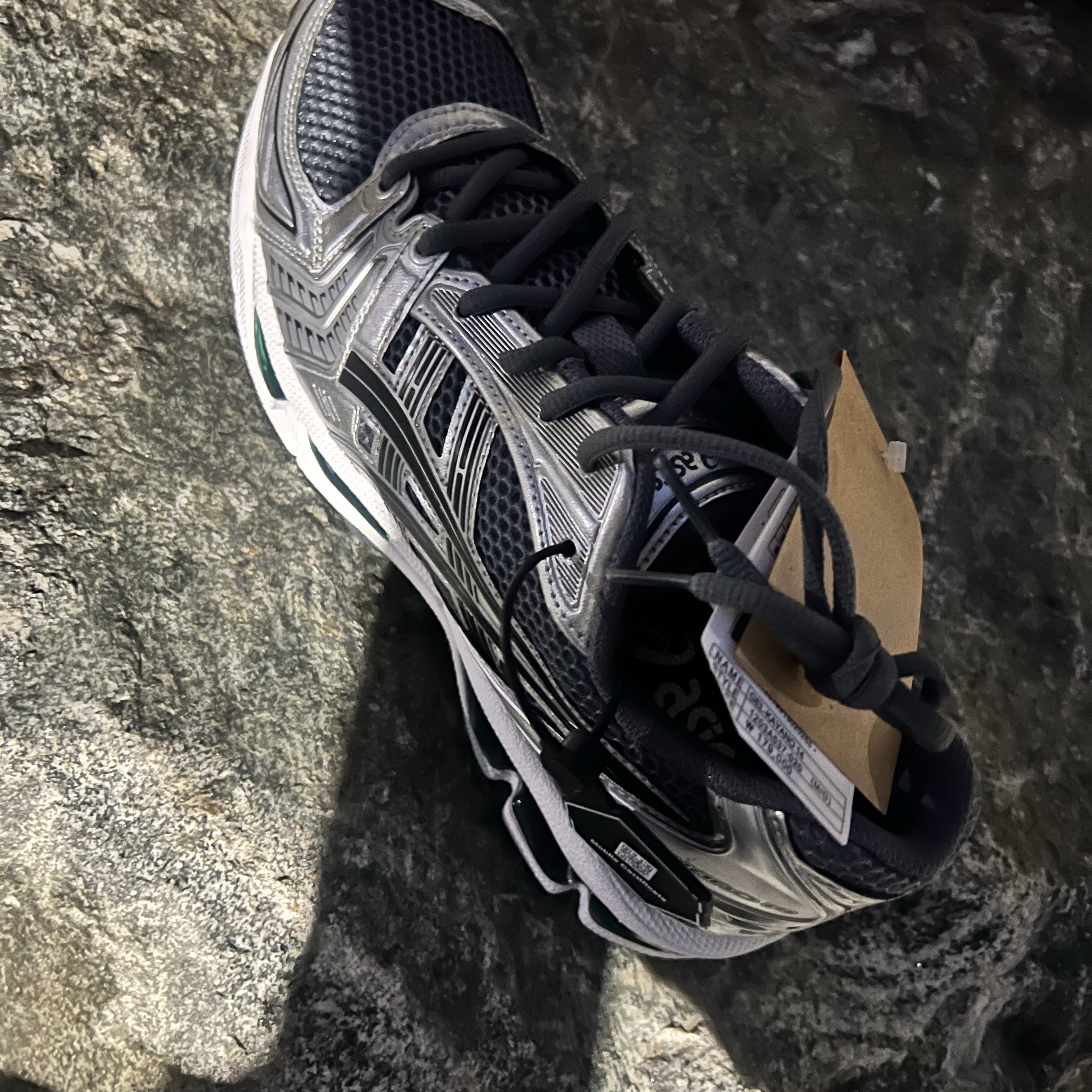 Asics Gel-Kayano 14 Metropolis Jasper Green 착용 스타일