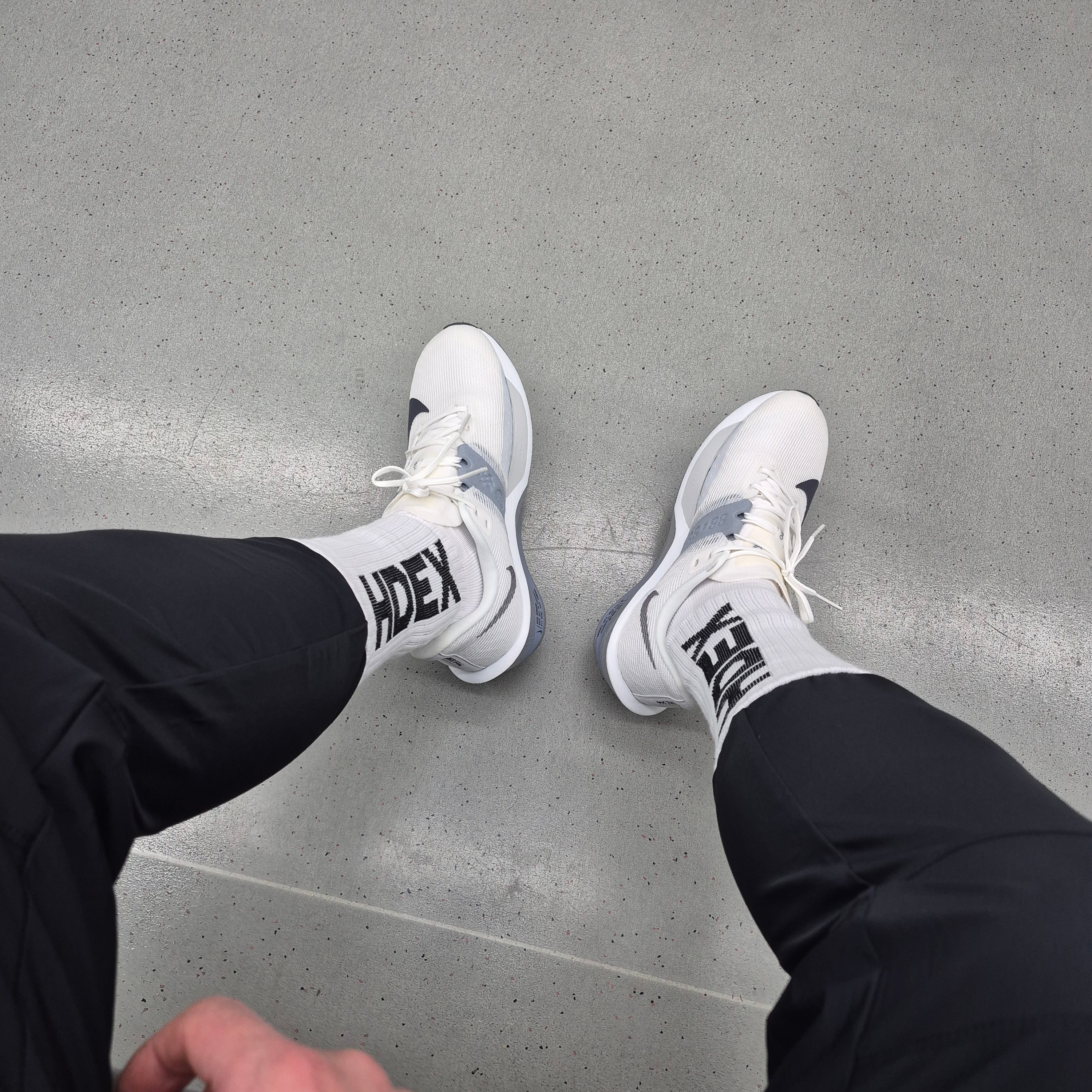 Nike Air Zoom Rival Fly 4 White Pure Platinum 착용 스타일