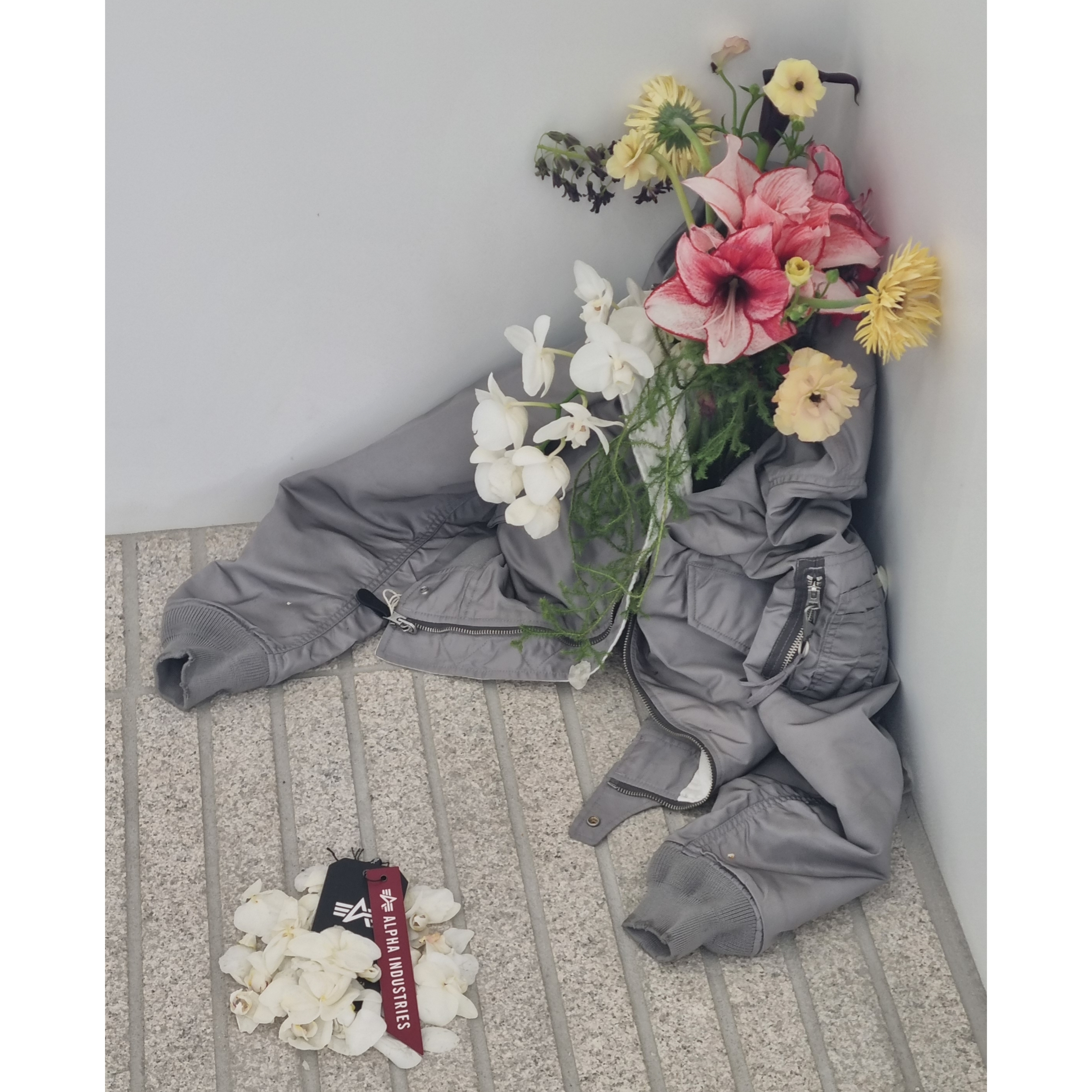 Asics Gel-Sonoma 15-50 Black, Xlim x Alpha Industries Ep.9 03 Jacket Light Gray 착용 스타일 - 3