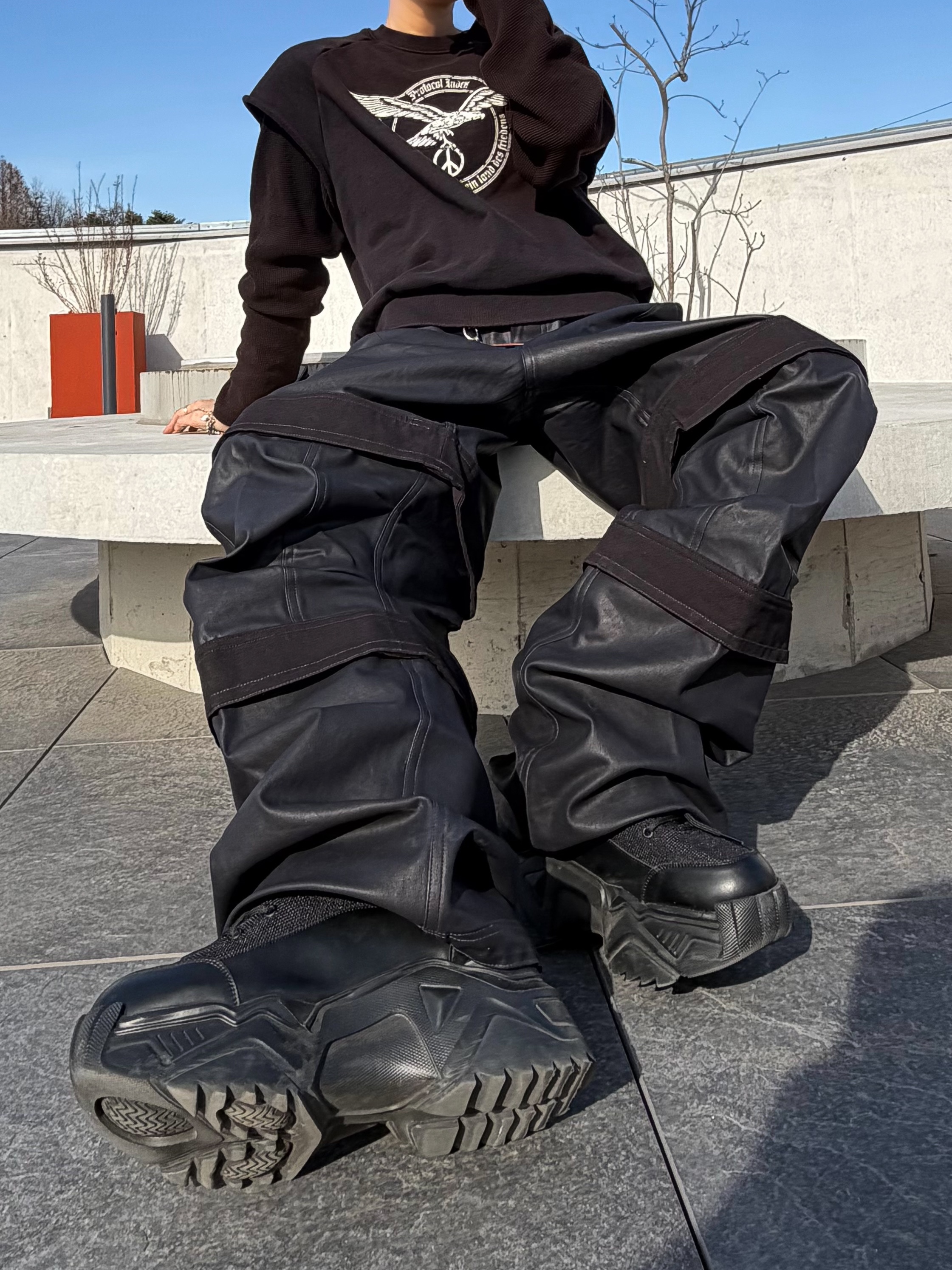 Farfromwhat Far Layered Work Pants Coated Black, Hono Report Object Keyring Tomato Ketchup 착용 스타일 - 5